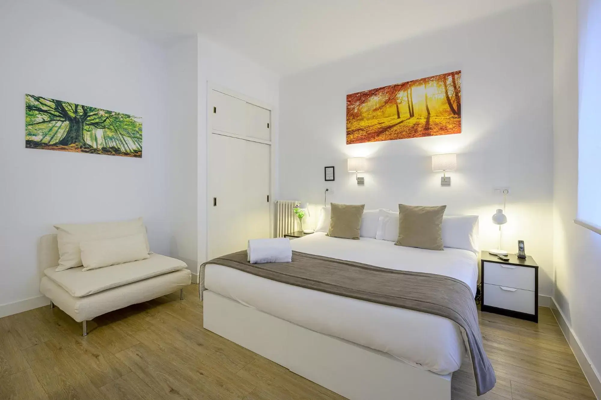 Bedroom, Bed in NeoMagna Madrid