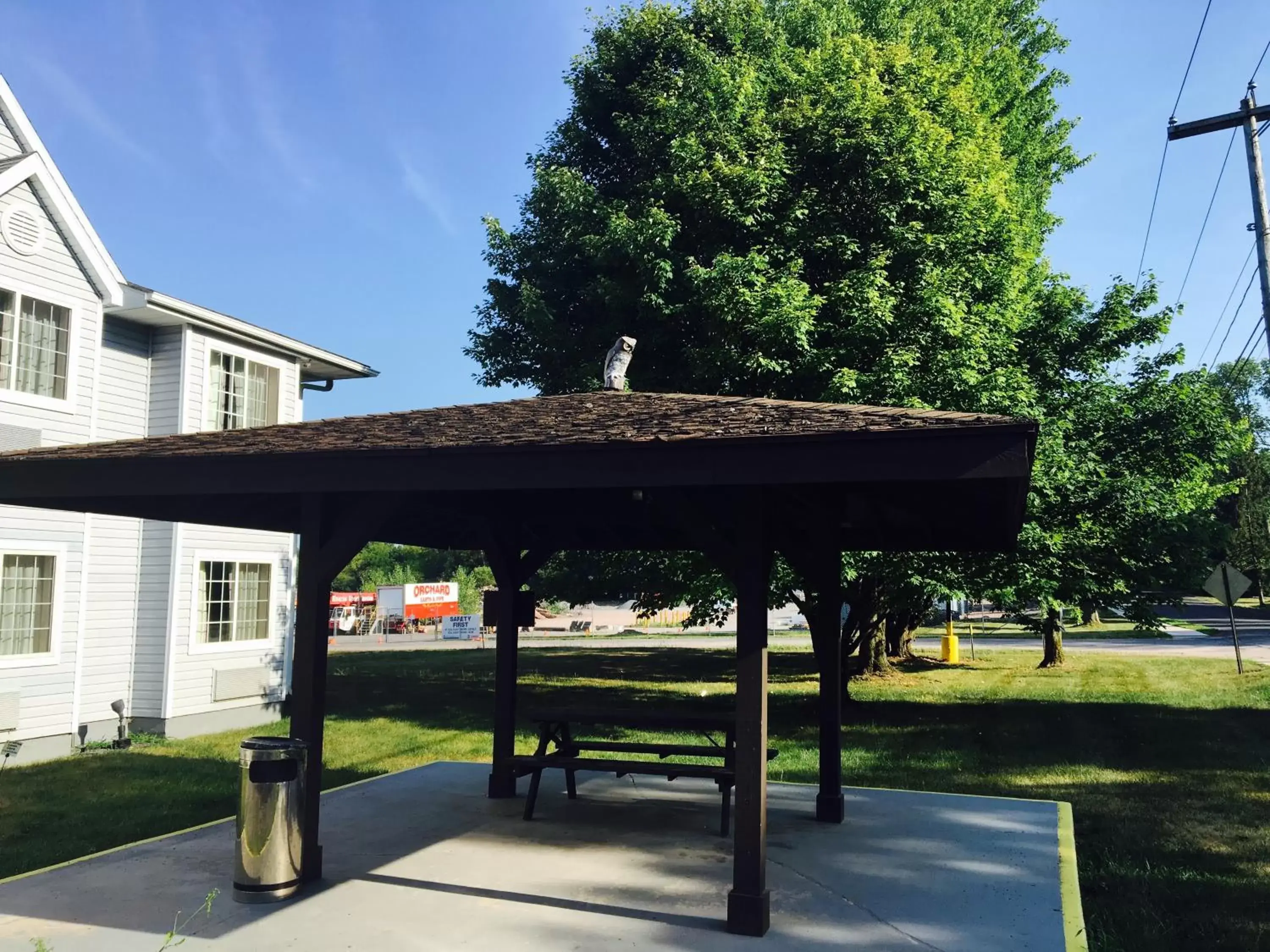 BBQ facilities, Property Building in Microtel Inn & Suites by Wyndham Syracuse Baldwinsville