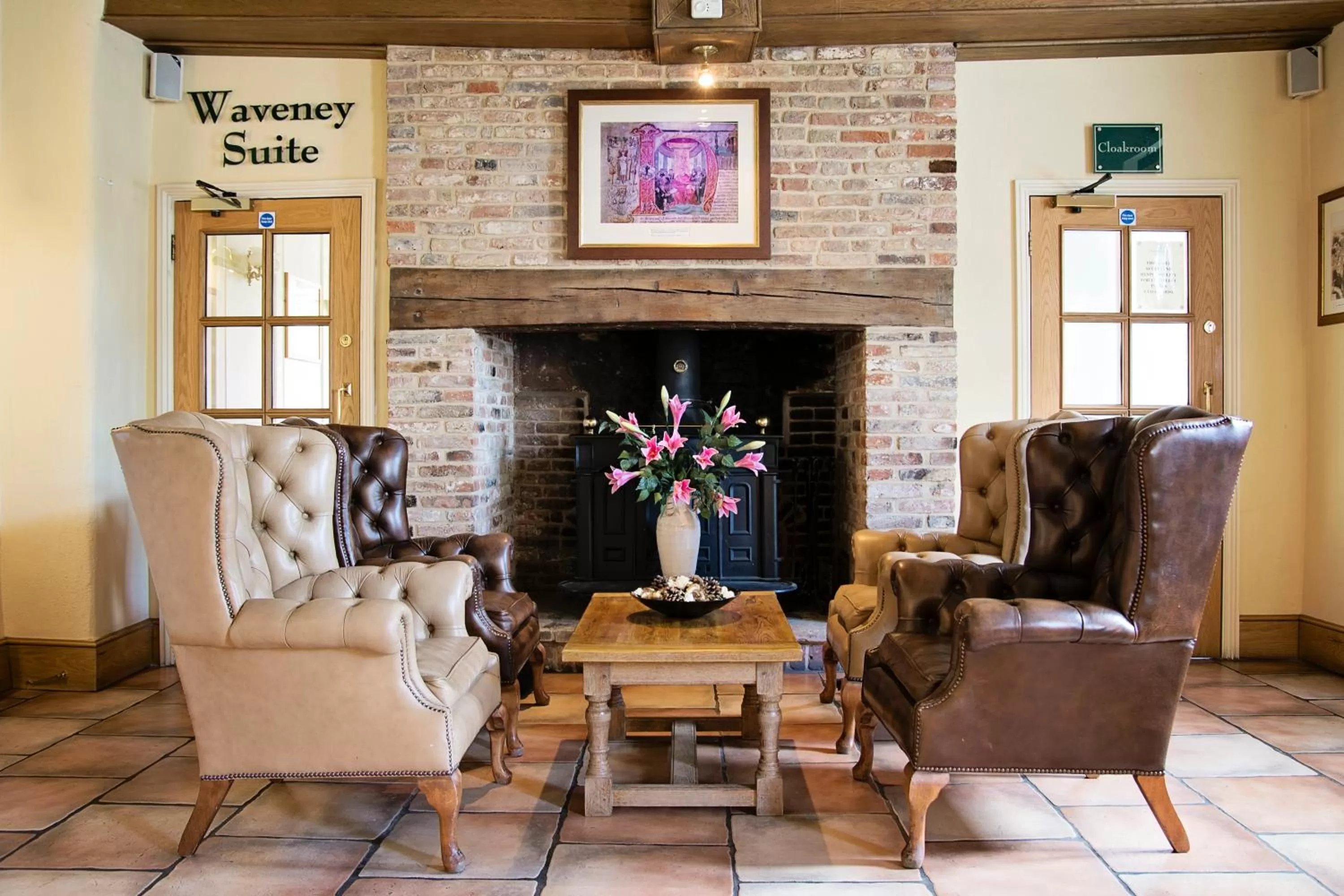 Lobby or reception in Waveney House Hotel