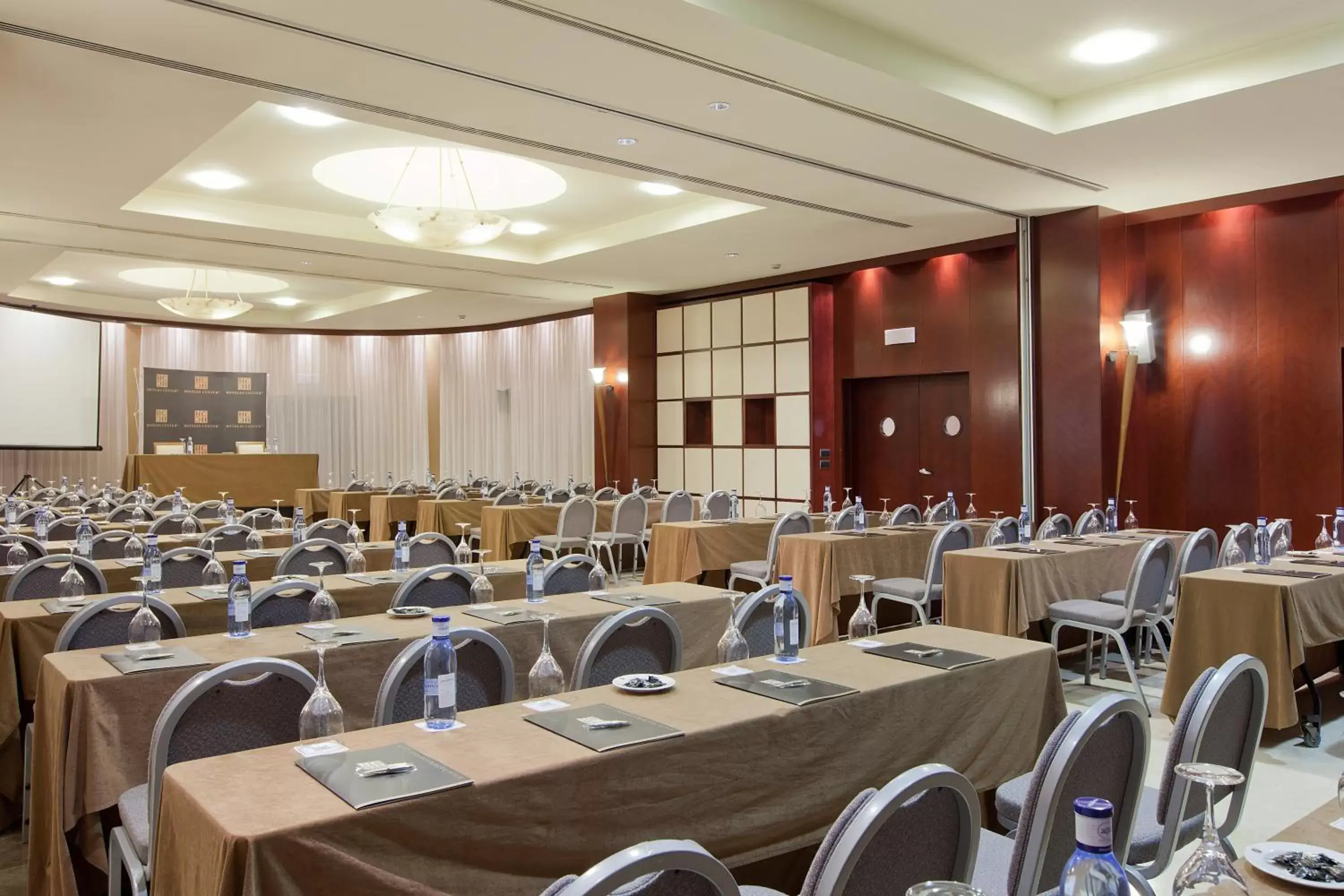 Business facilities in Hotel Badajoz Center