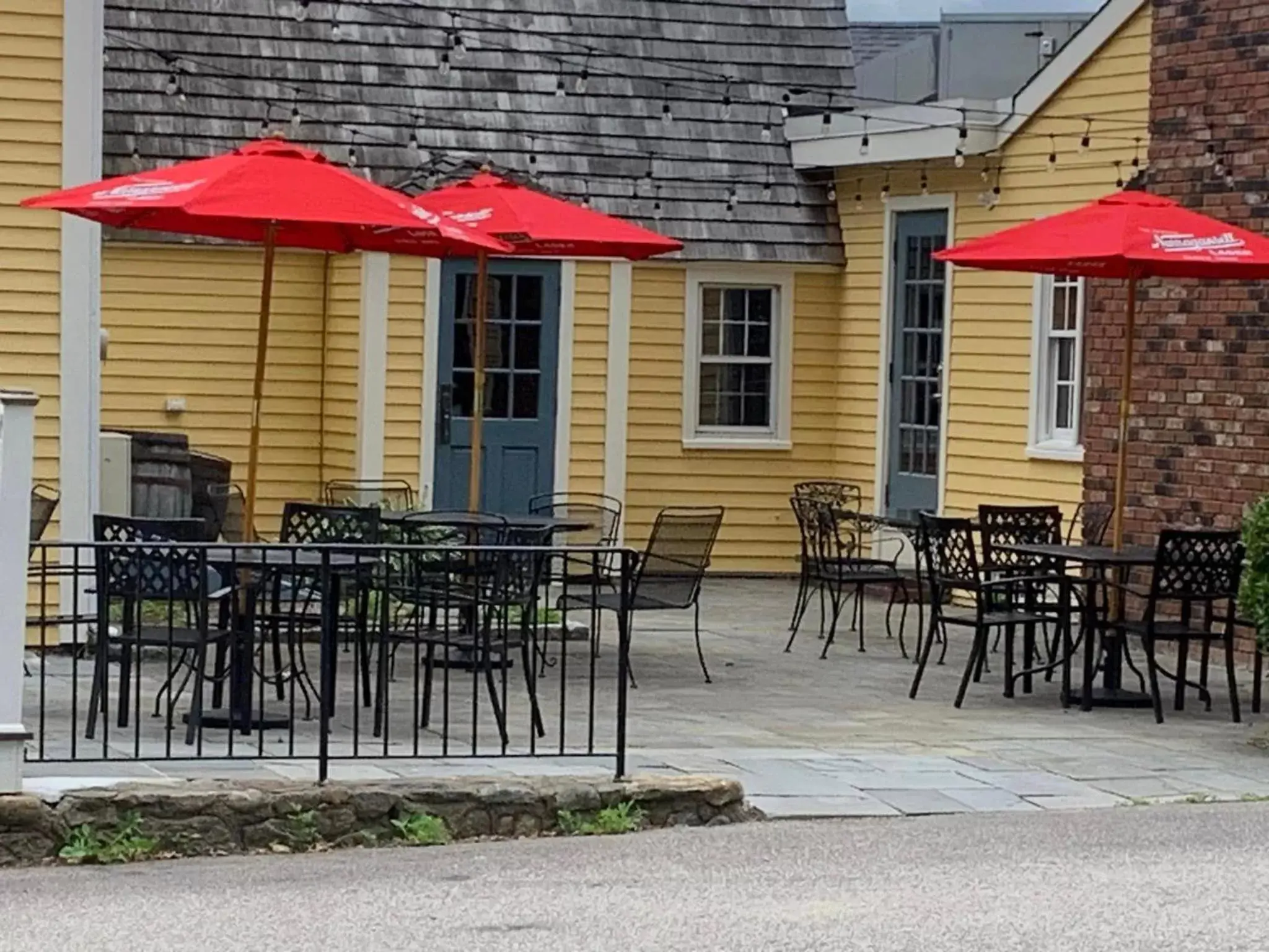 Patio in The General Stanton Inn