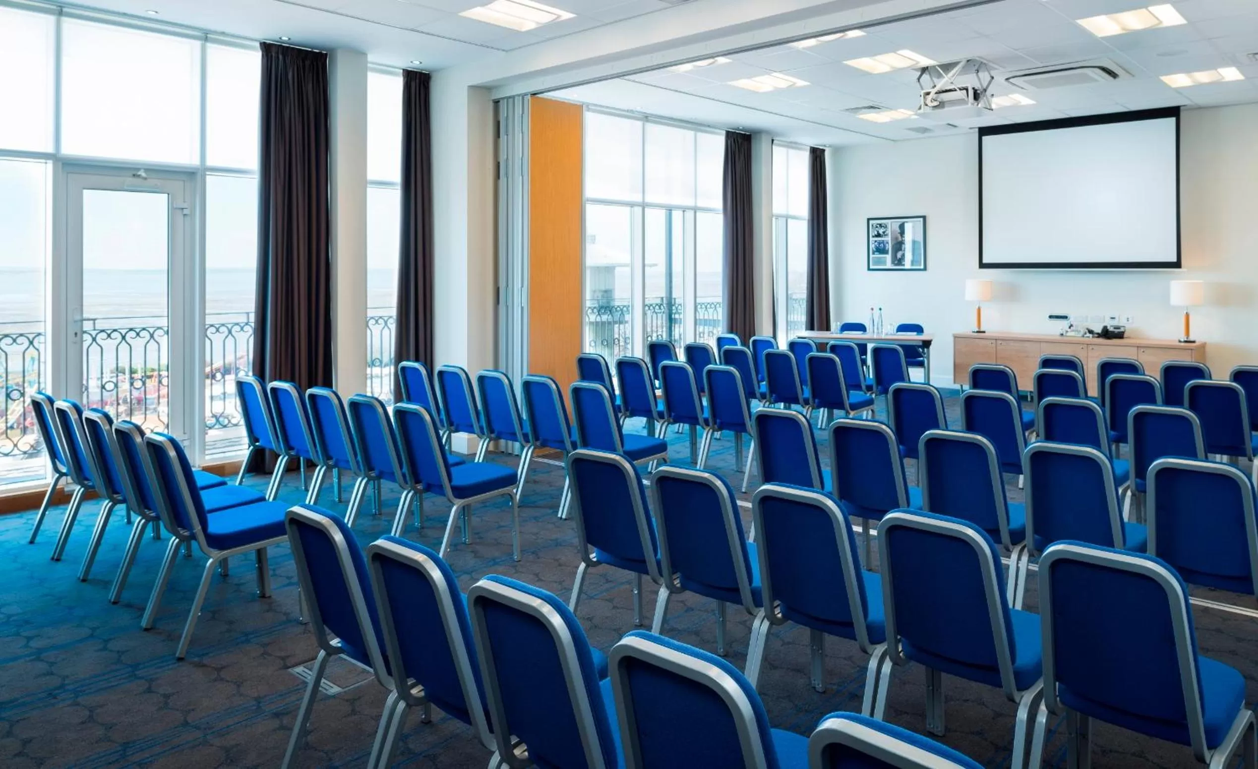 Business facilities in Park Inn by Radisson Palace