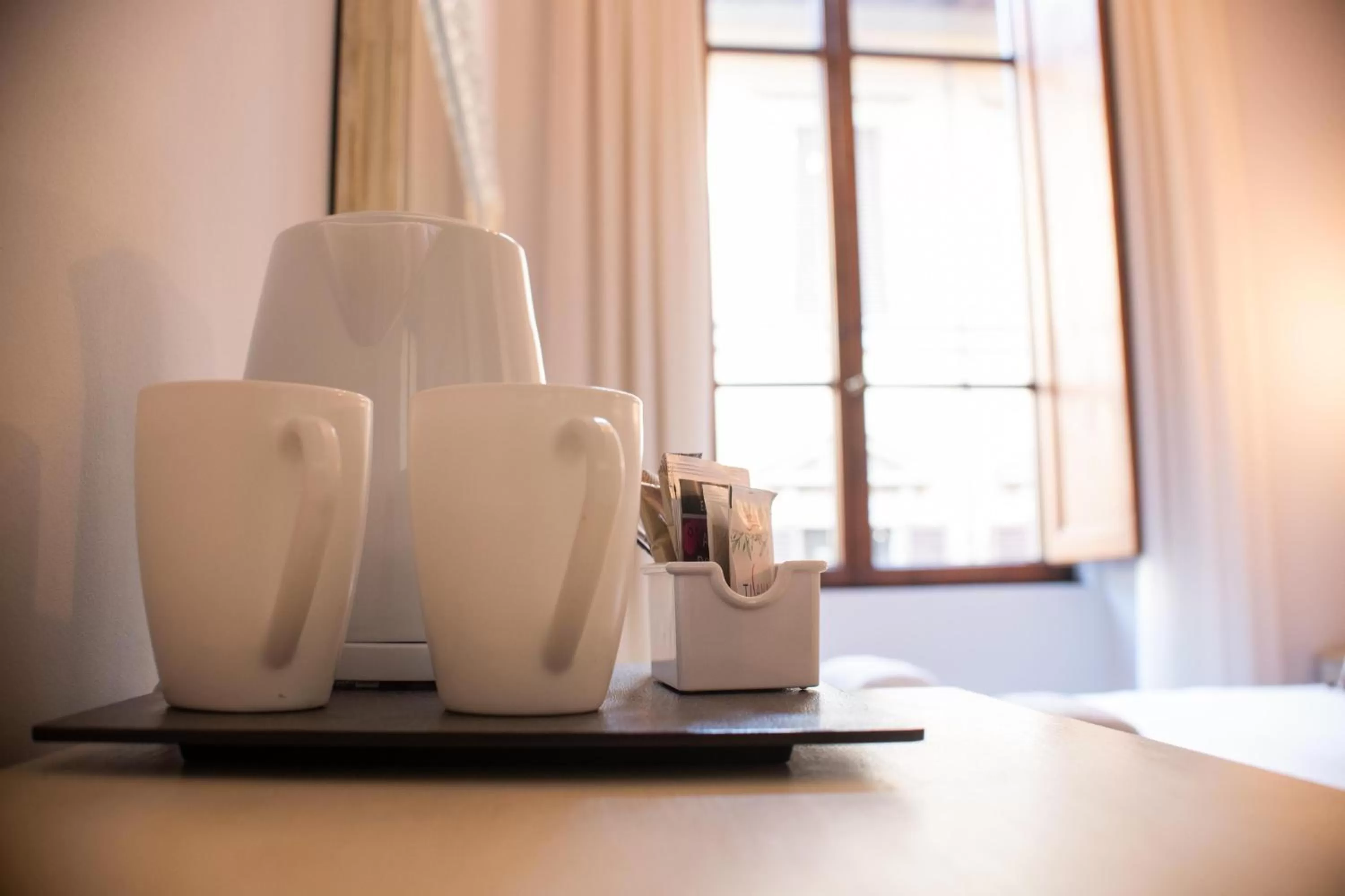 Coffee/tea facilities in B&B Dimora Sassetti 6