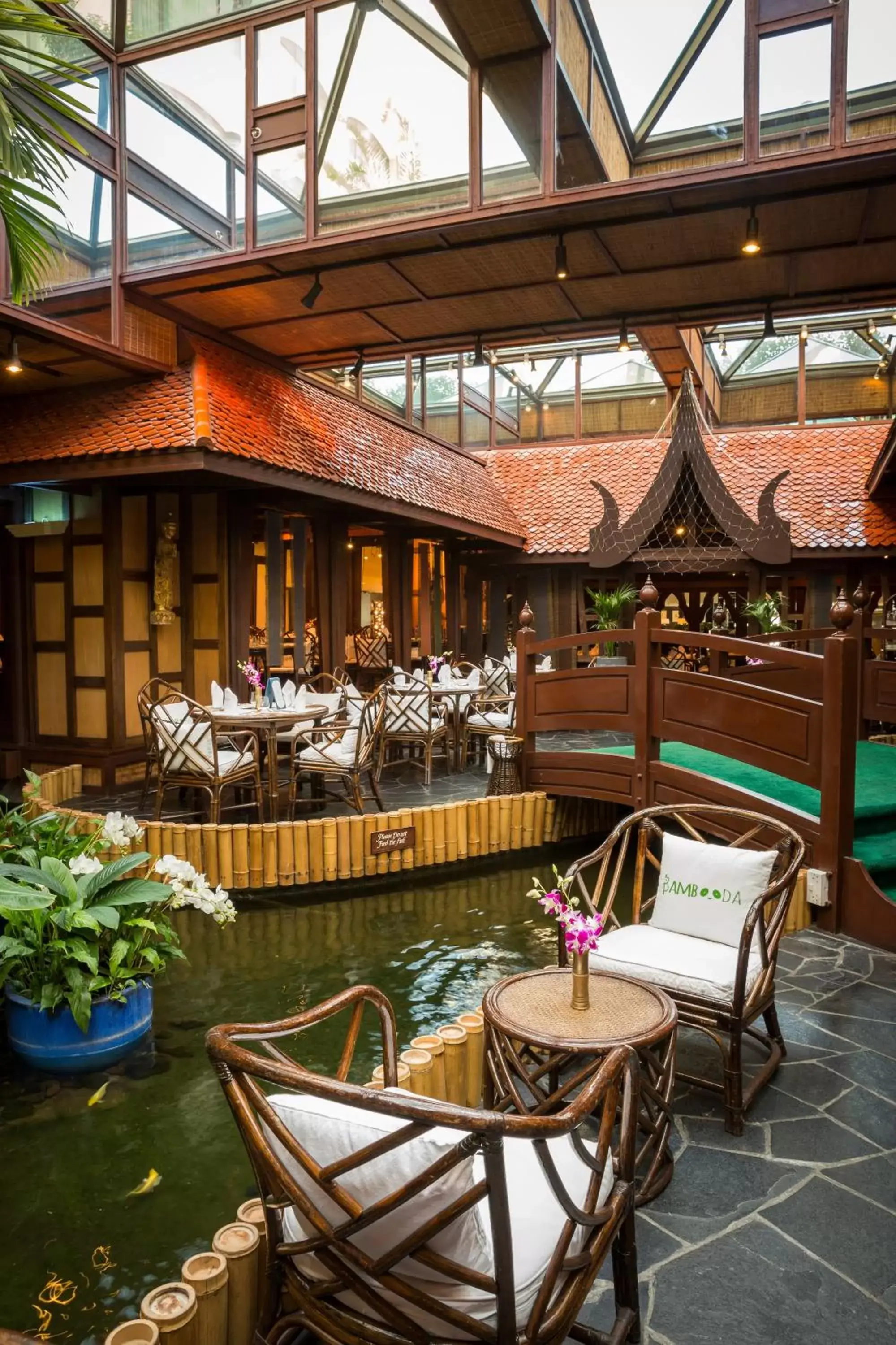 Restaurant/places to eat in Mövenpick Grand Al Bustan Restaurant/places to eat in Mövenpick Grand Al Bustan