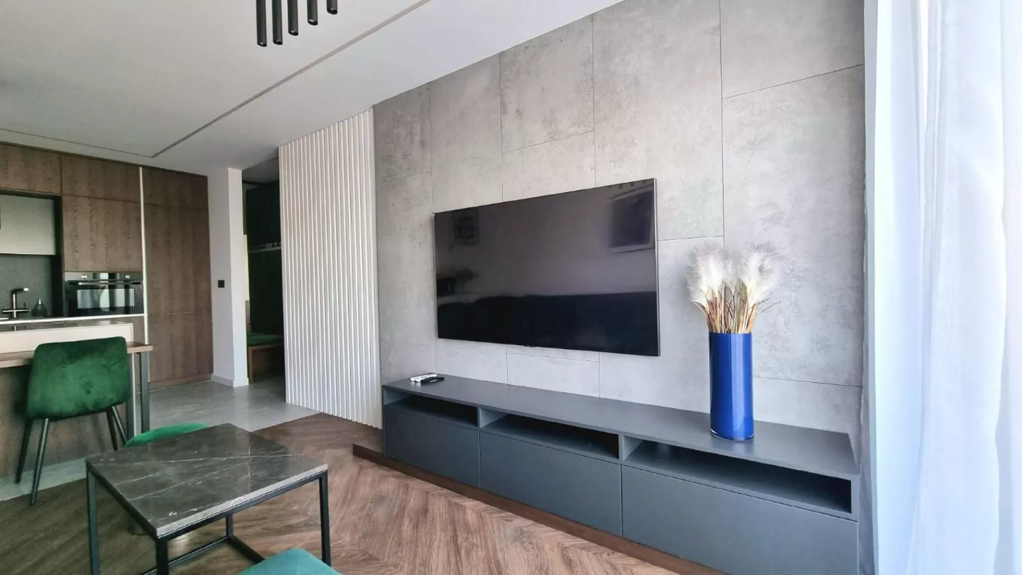 TV and multimedia in NOOK NOOK Apartments Bytkowska 103