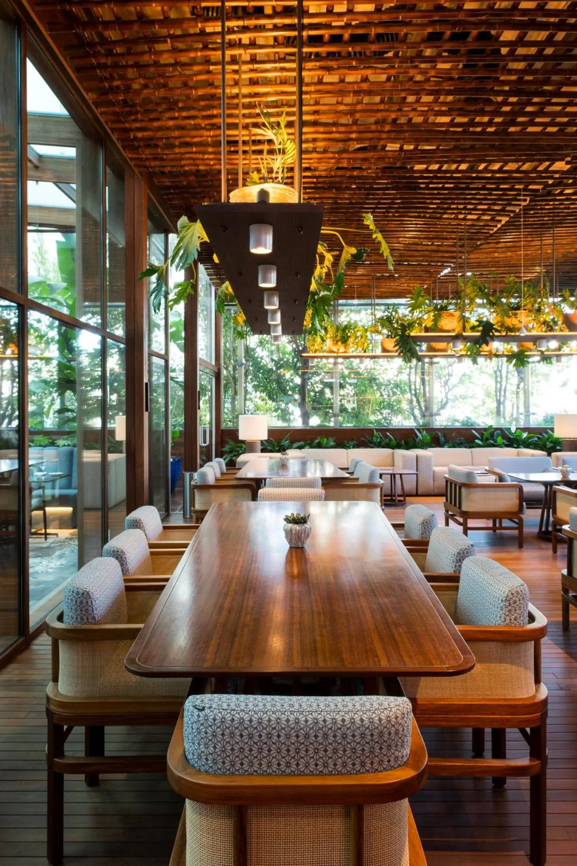 Restaurant/Places to Eat in SANA Malhoa Hotel