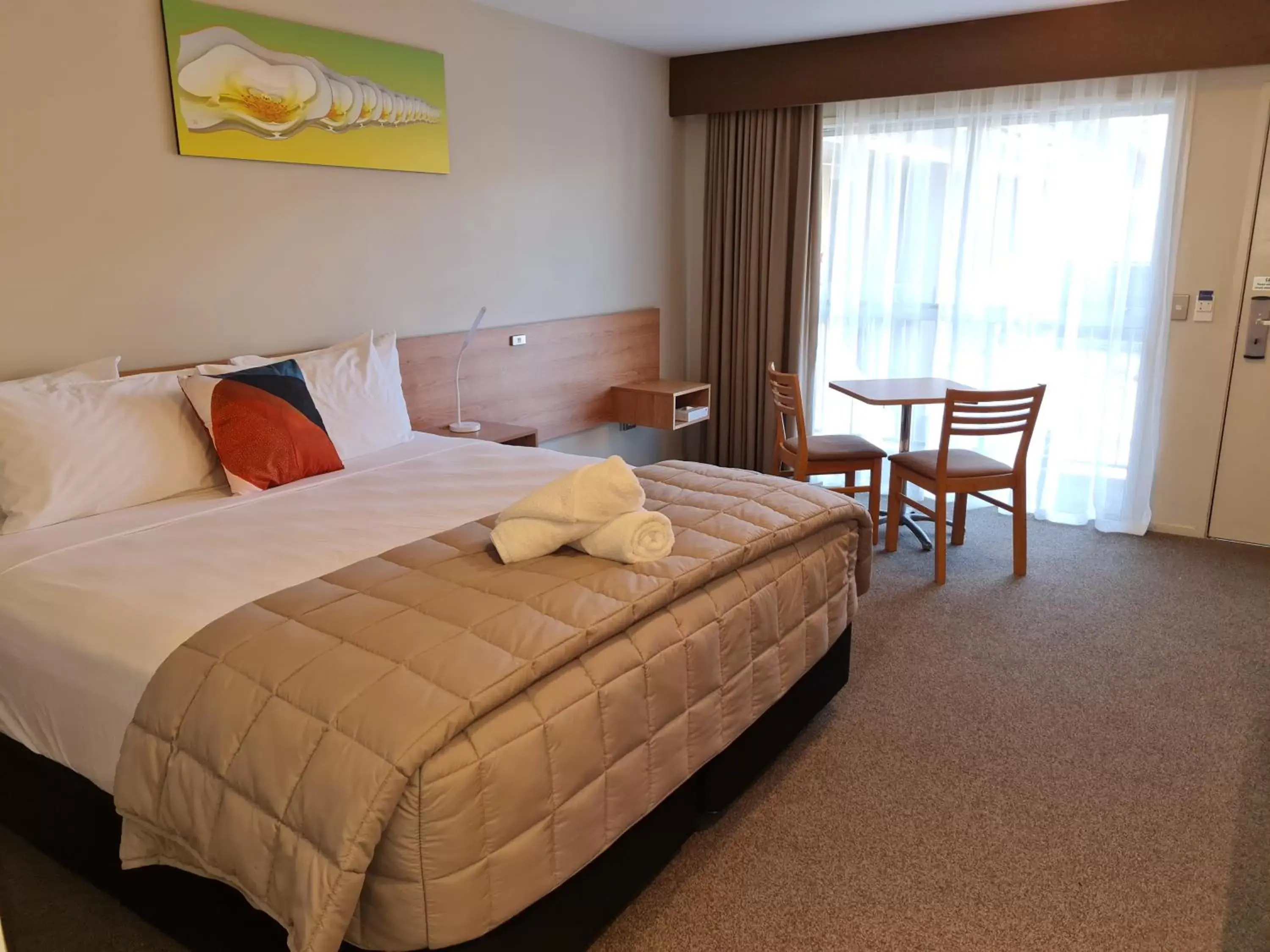 Bed in Kingsgate Hotel Autolodge Paihia