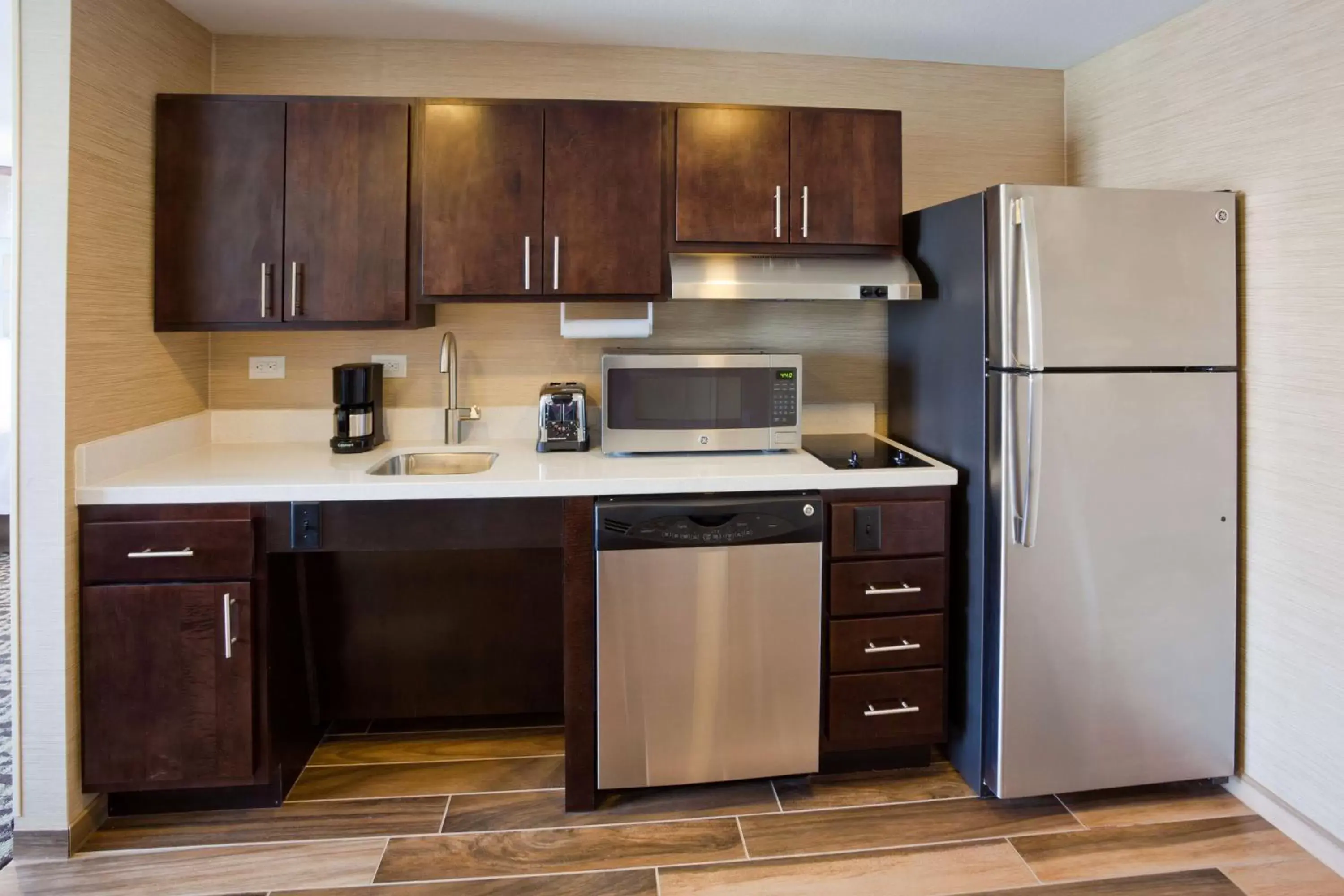 Kitchen or kitchenette, Kitchen/Kitchenette in Homewood Suites Davenport