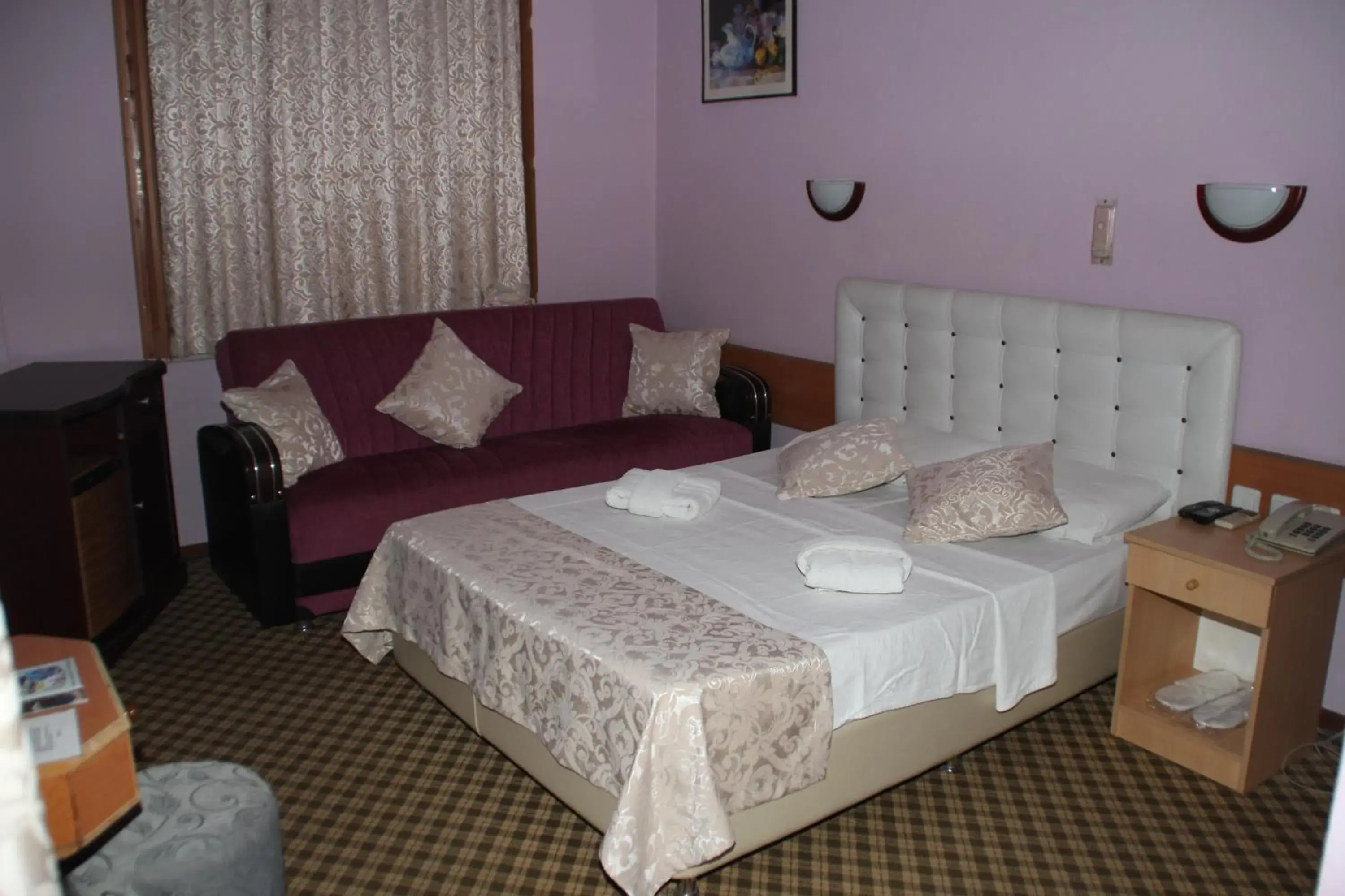Bedroom in Hotel Karyatit Kaleici