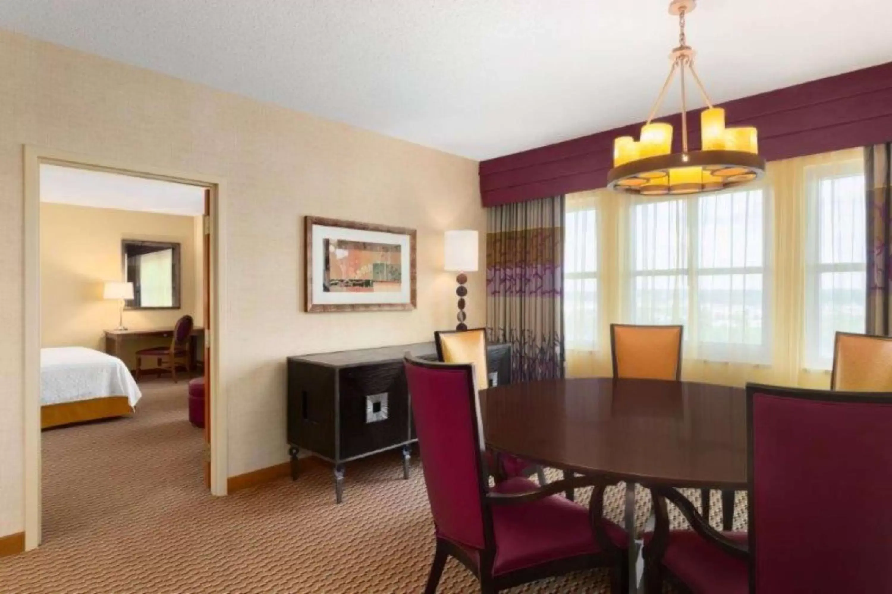 Living room, Dining Area in Embassy Suites Northwest Arkansas - Hotel, Spa & Convention Center