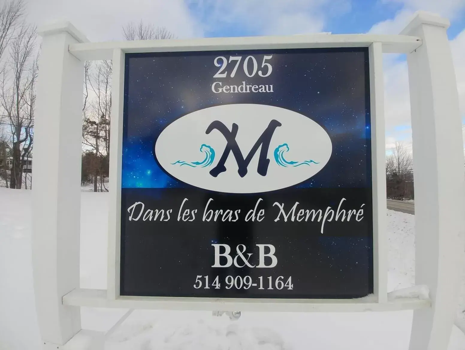 Property logo or sign in Dans Les Bras de Memphré