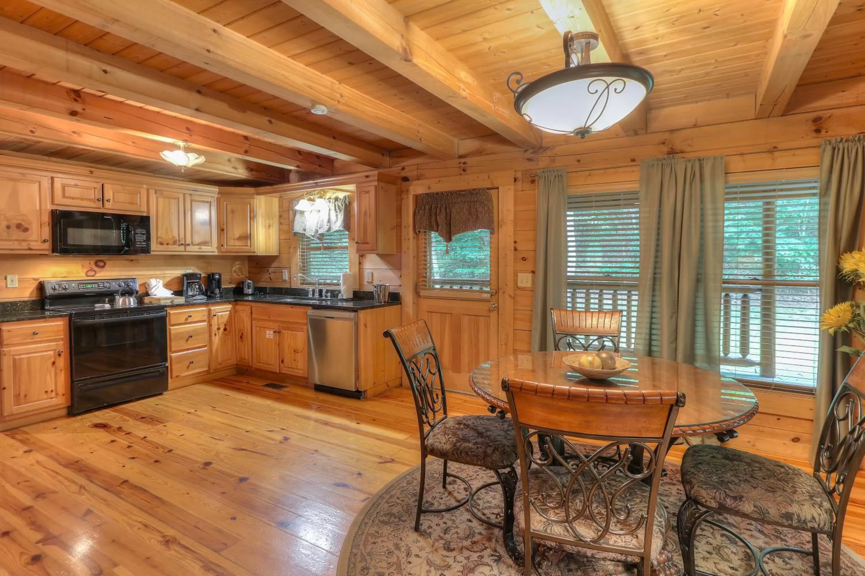 Kitchen/Kitchenette in RiverStone Resort & Spa