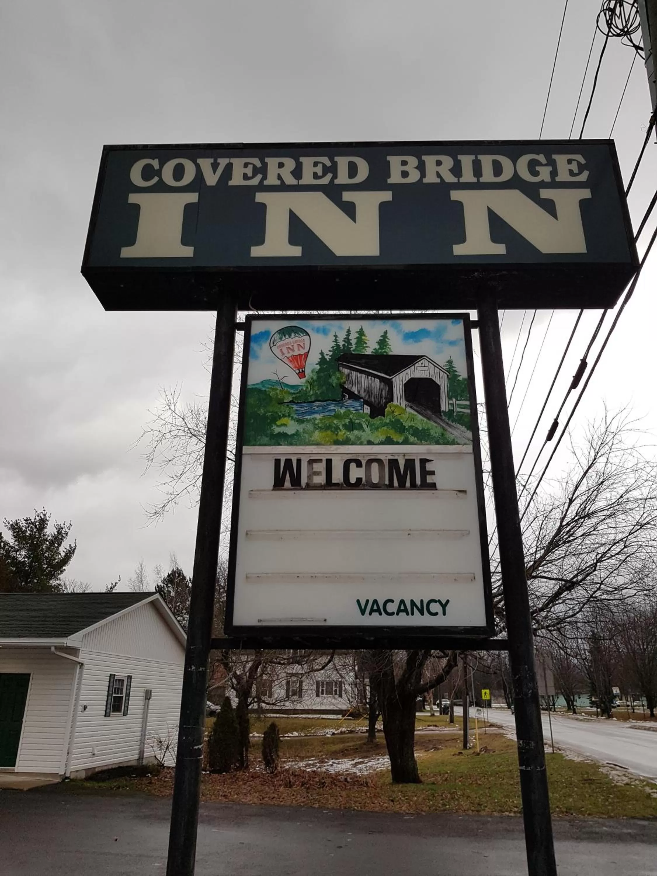 Property Building in Covered Bridge Inn & Suites