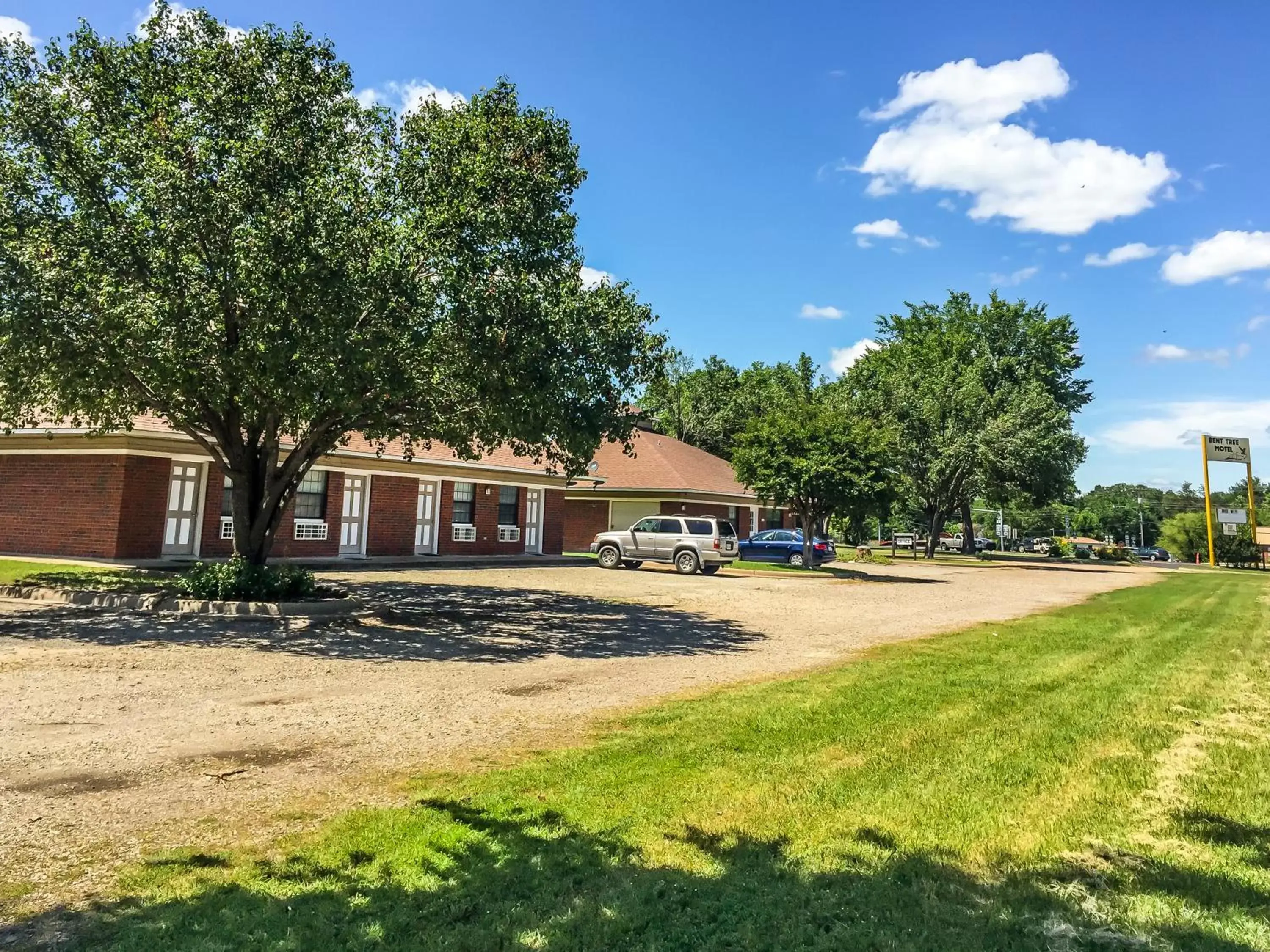 Property Building in Bent Tree Motel