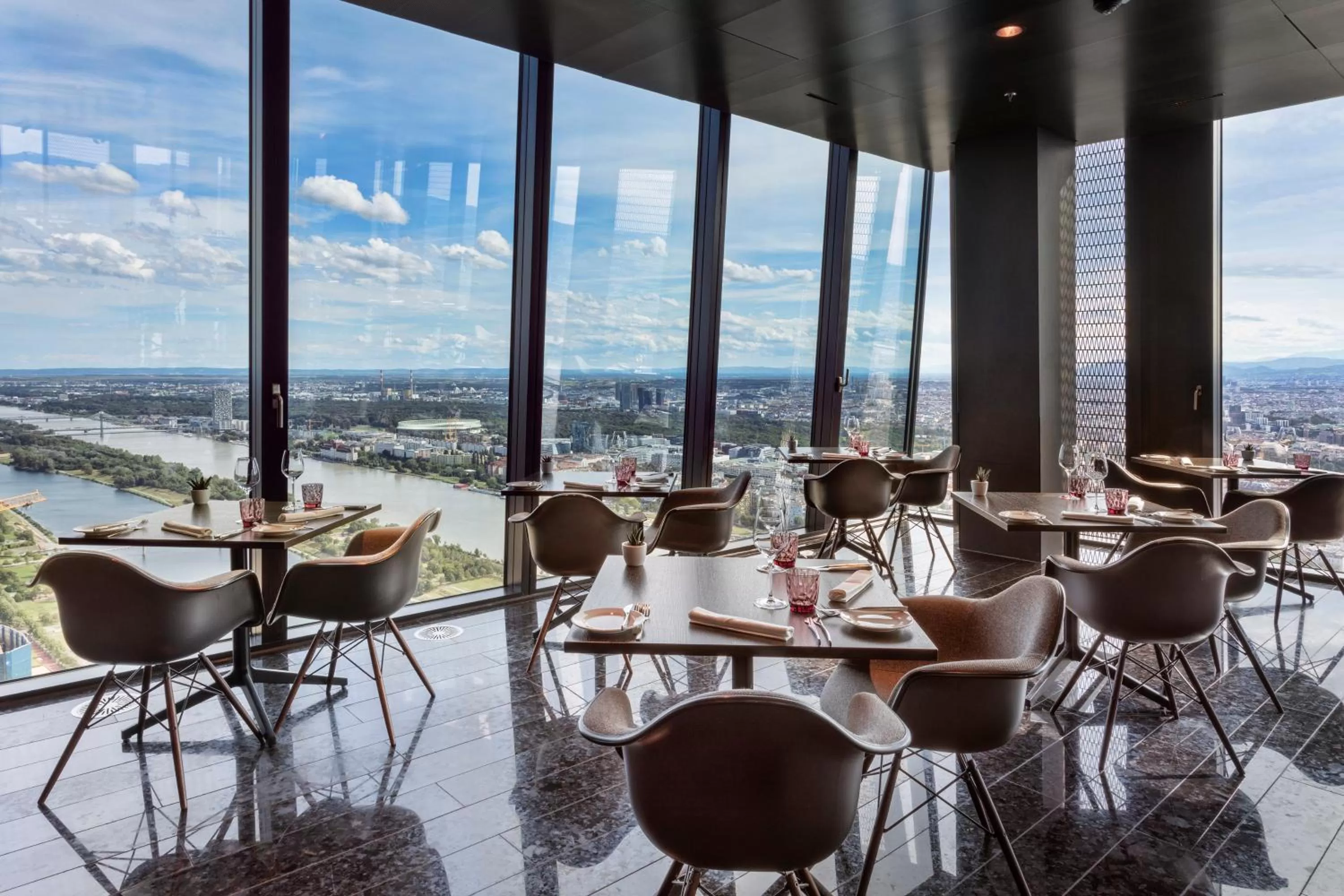 Restaurant/places to eat in Melia Vienna