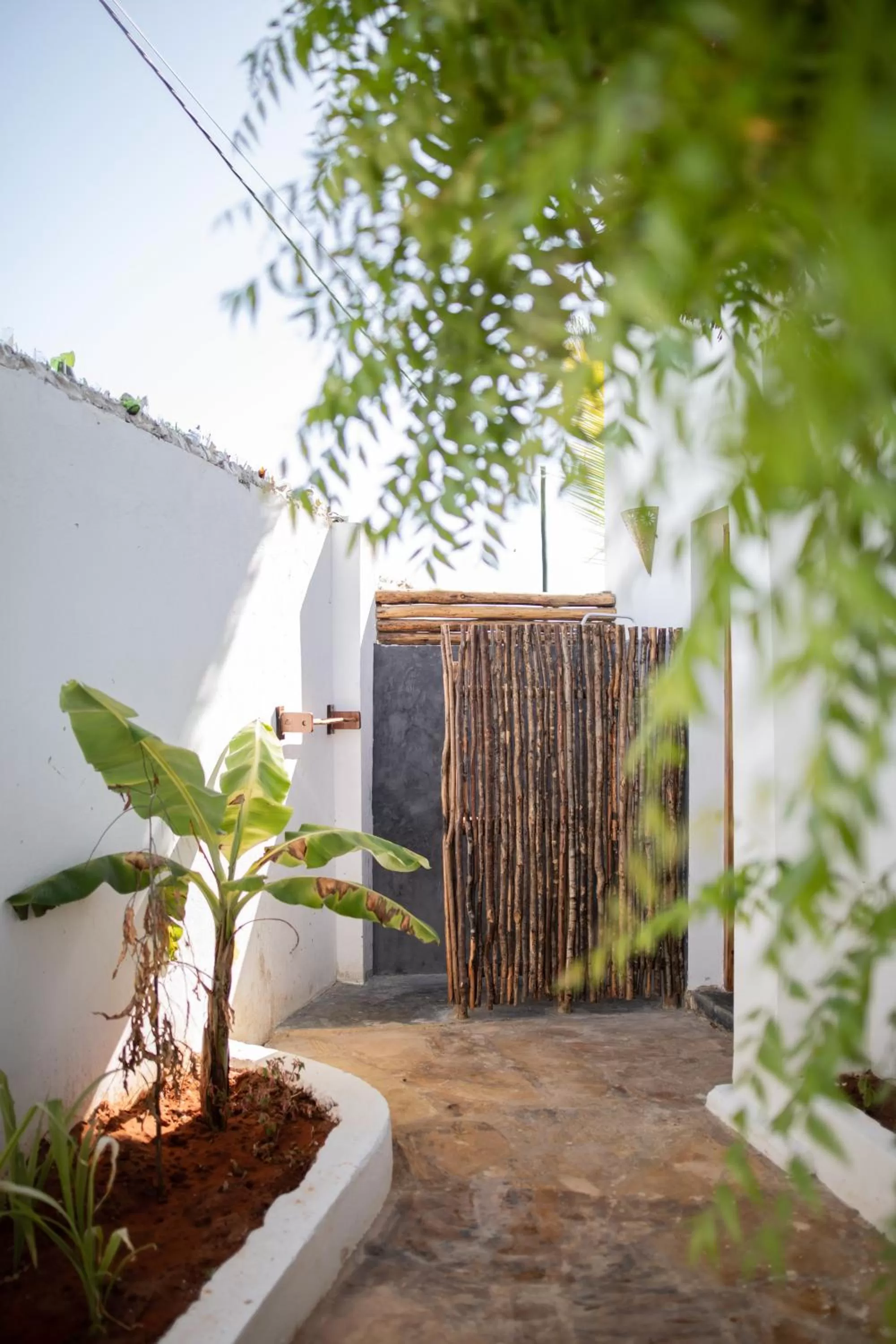 Shower in Aluna Nungwi