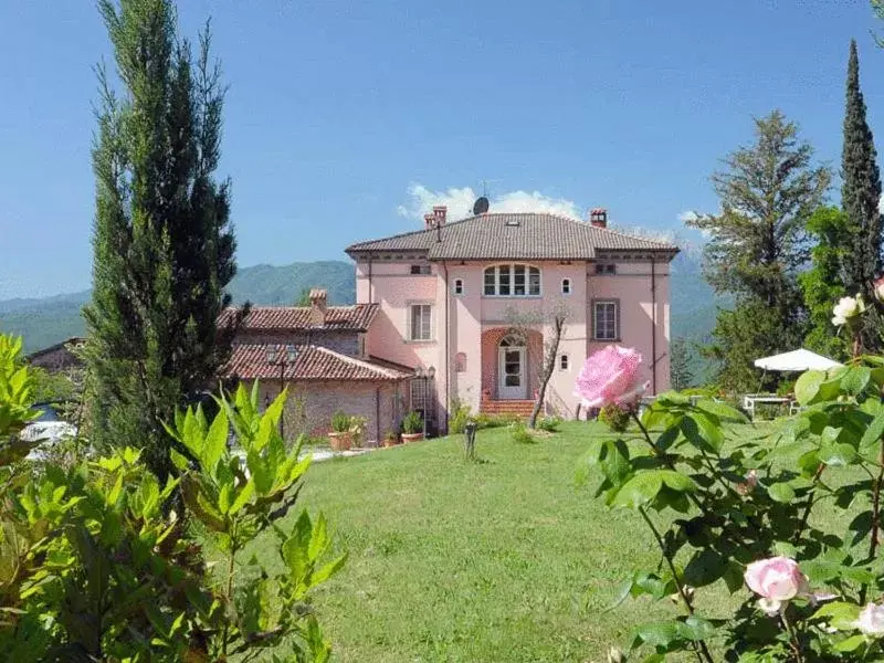 Property Building in Villa Belvedere