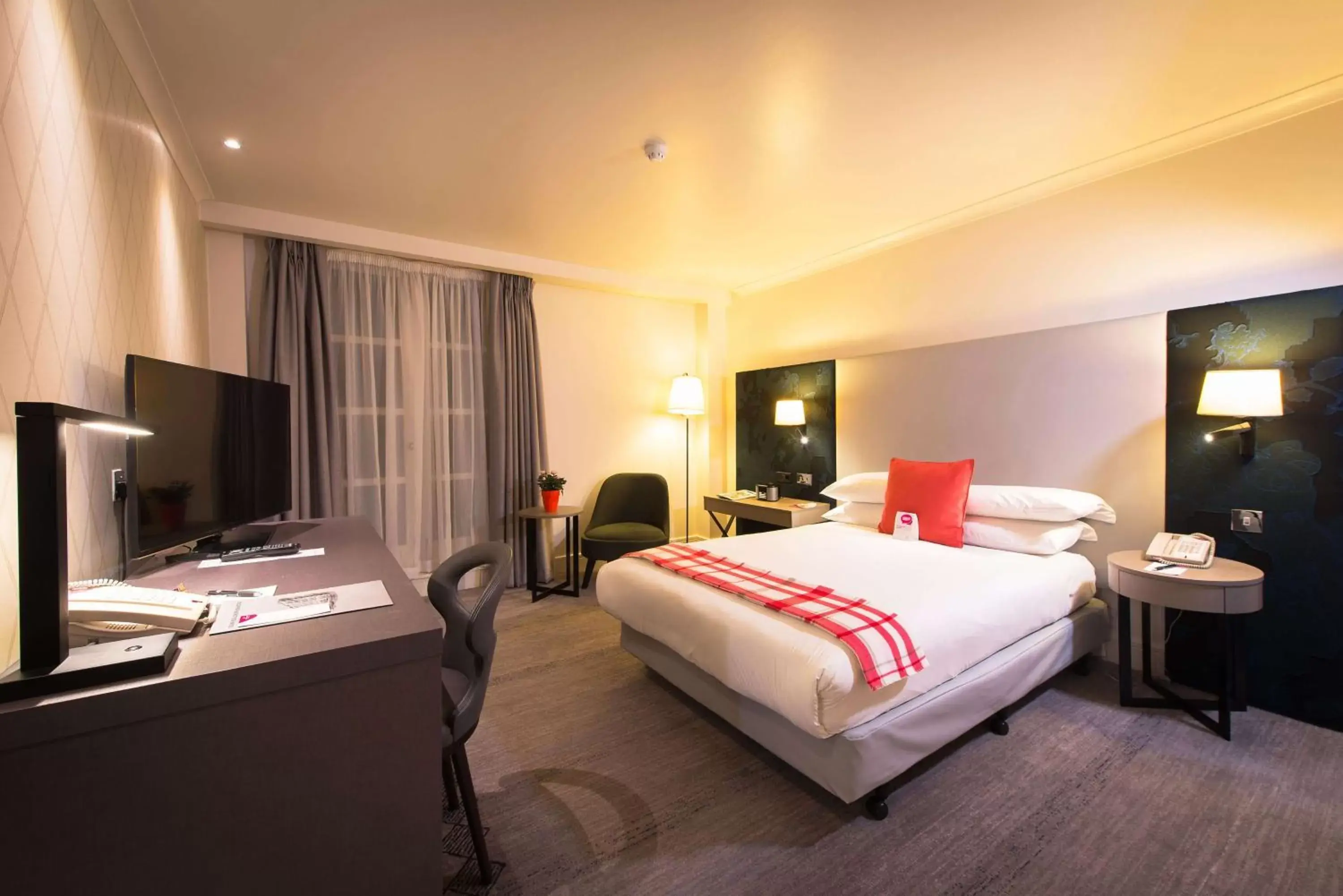 Bedroom in Doubletree By Hilton London Kensington