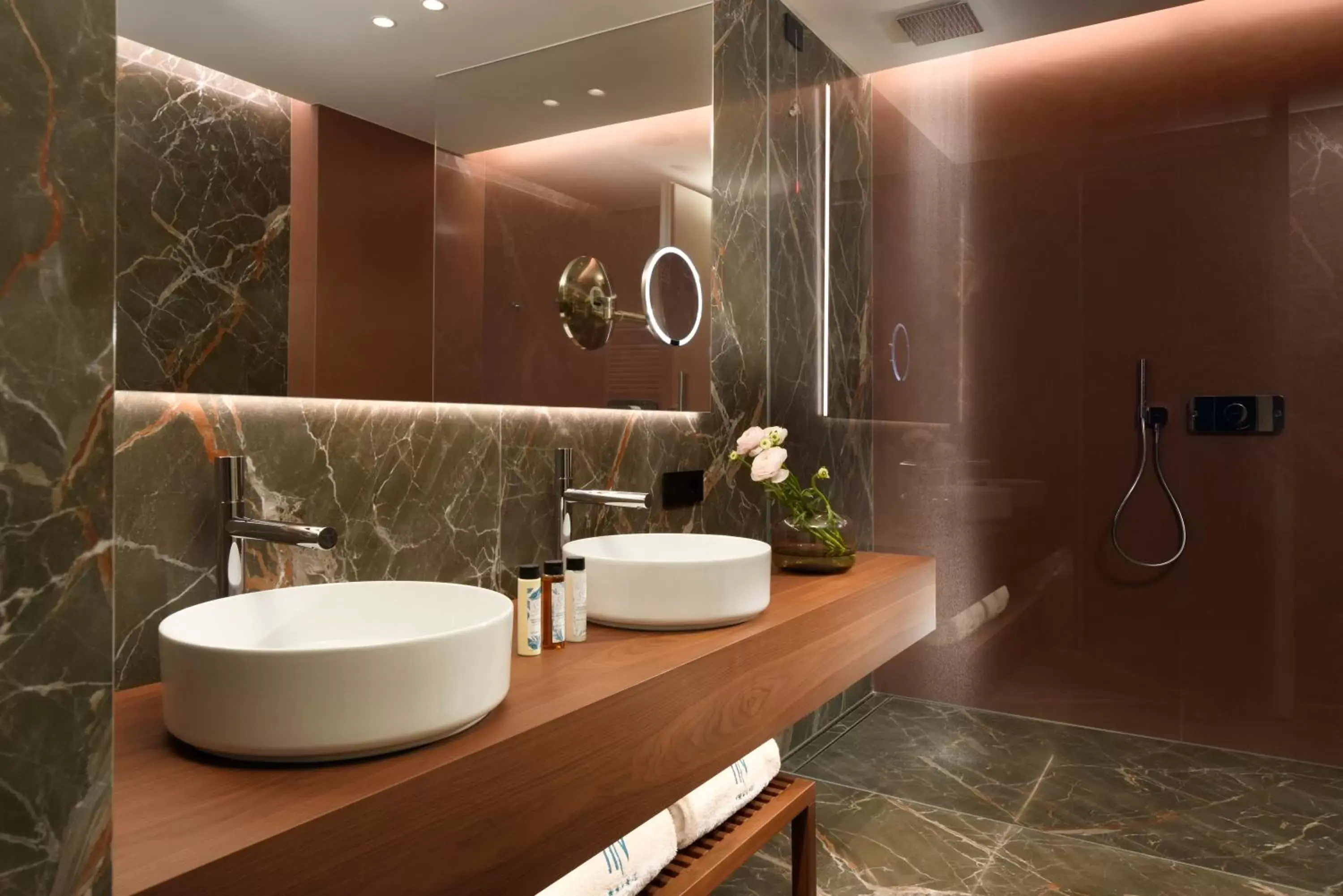 Bathroom in Grand Hotel Victoria concept & spa, by R Collection Hotels