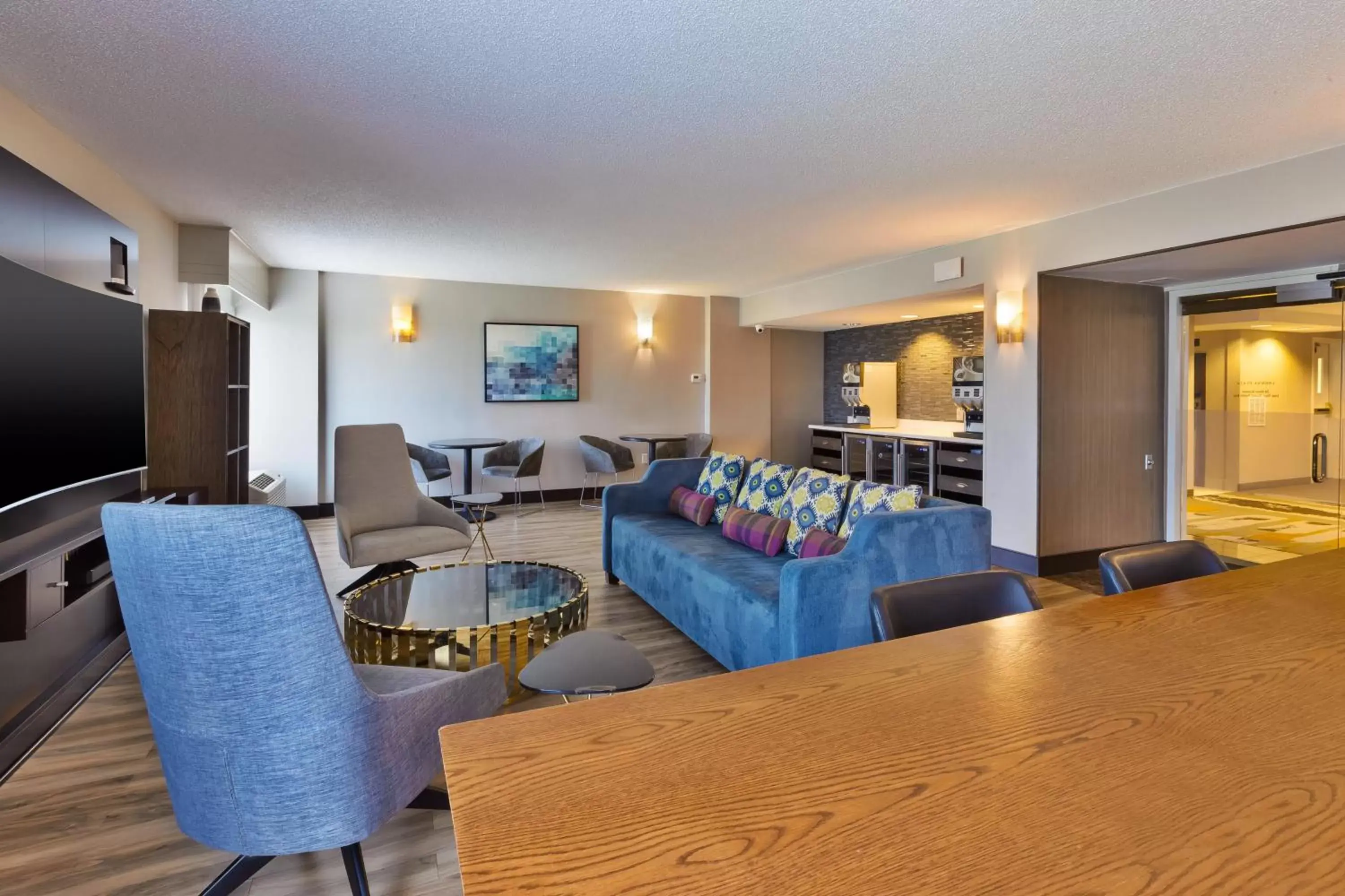 Other, Seating Area in Crowne Plaza Dulles Airport, an IHG Hotel