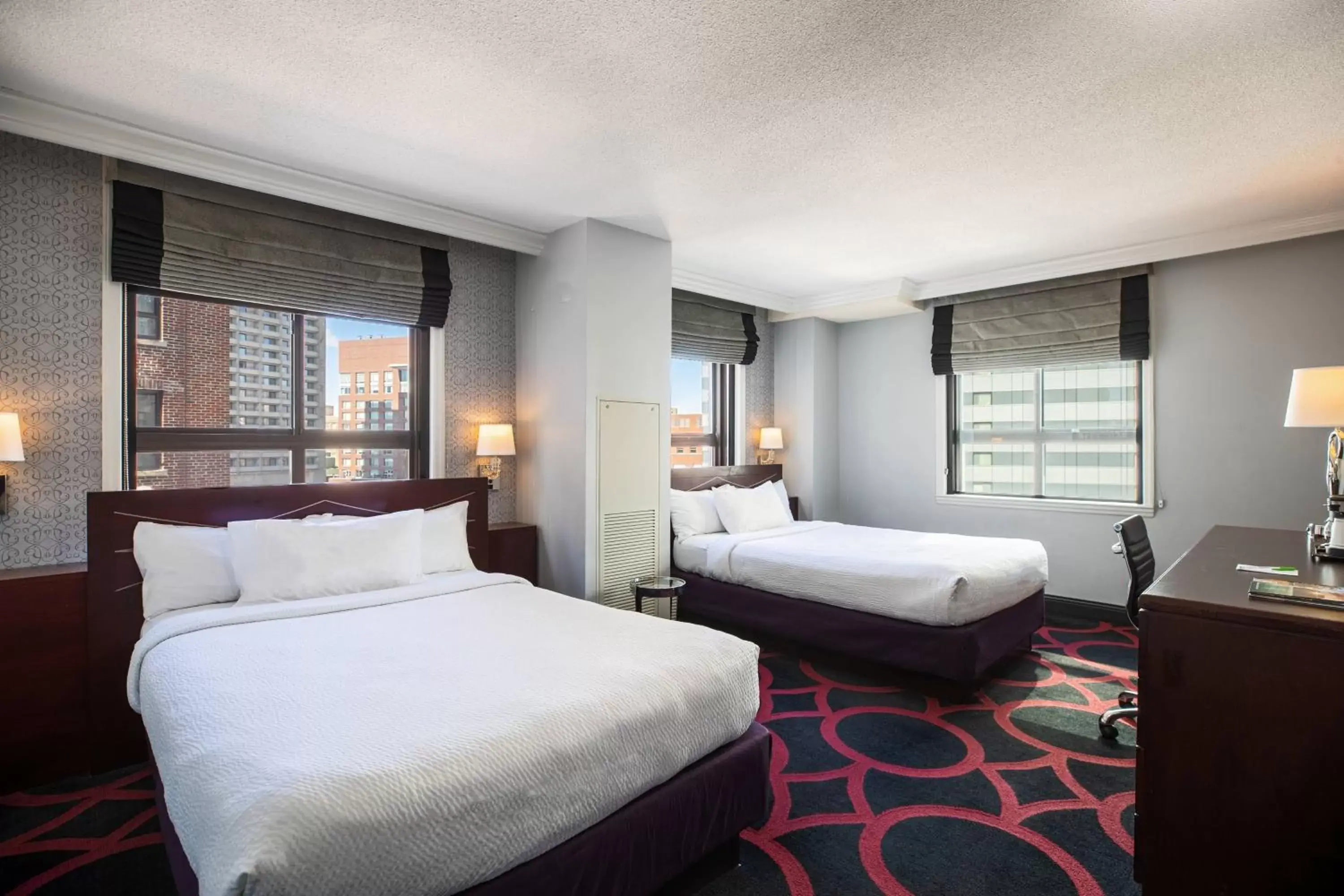 Photo of the whole room, Bed in Courtyard by Marriott Boston Downtown