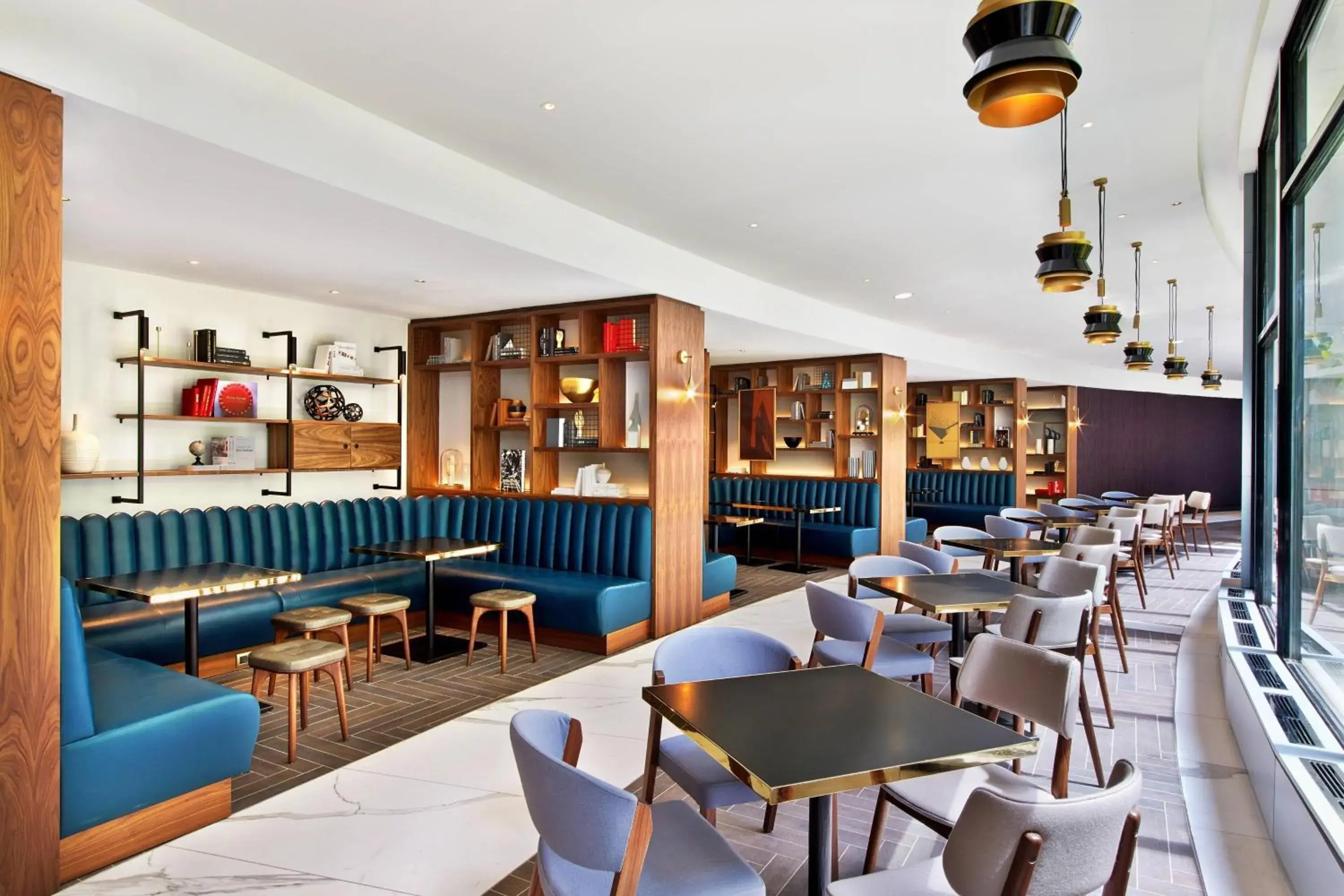 Lounge or bar, Lounge/Bar in Le Meridien Etoile