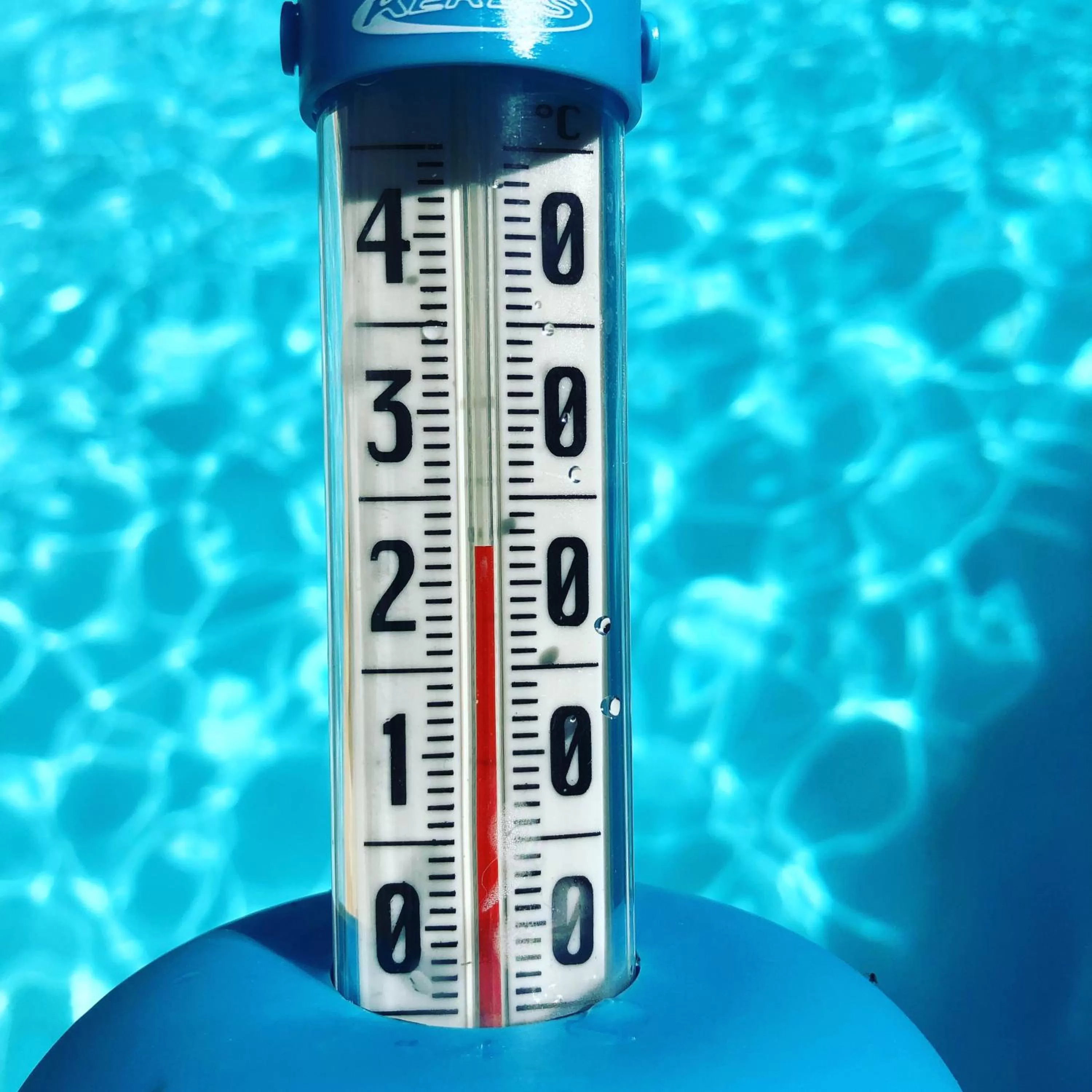 Swimming pool in Boutique Hôtel d'Orbigny Chatelaillon - La Rochelle