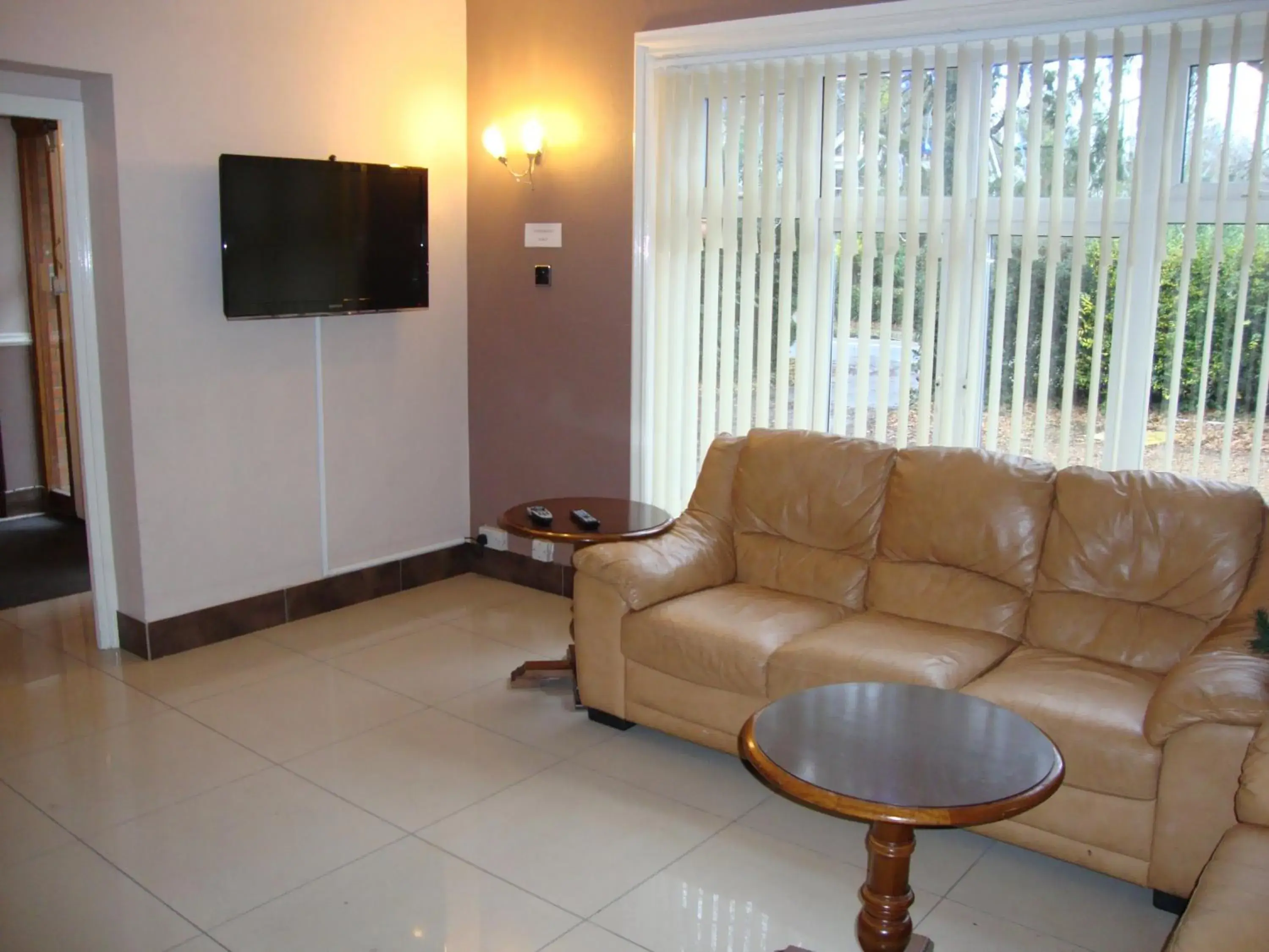 TV and multimedia, Seating Area in Gainsborough Lodge