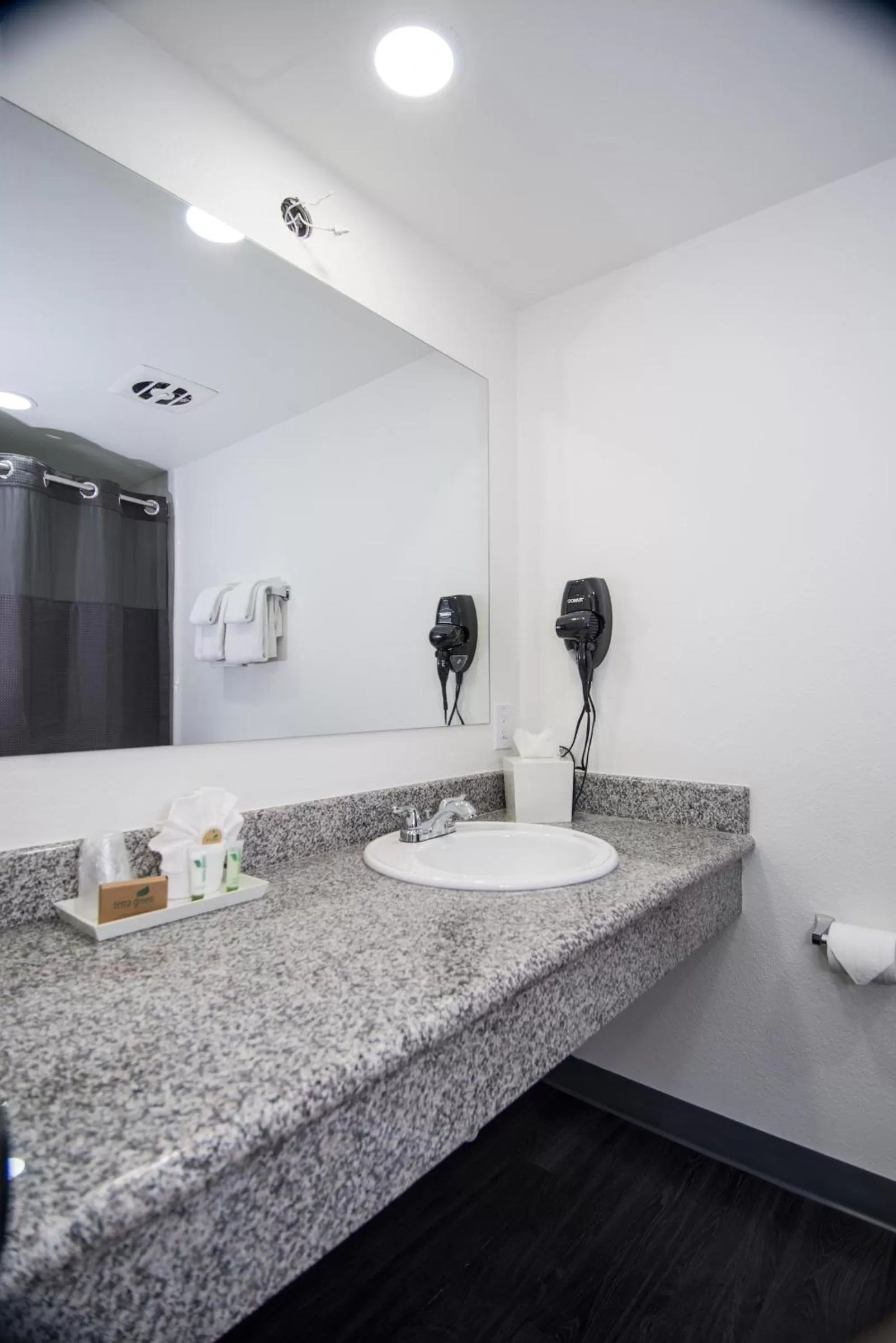 Bathroom in Siegel Select LV Strip-Convention Center