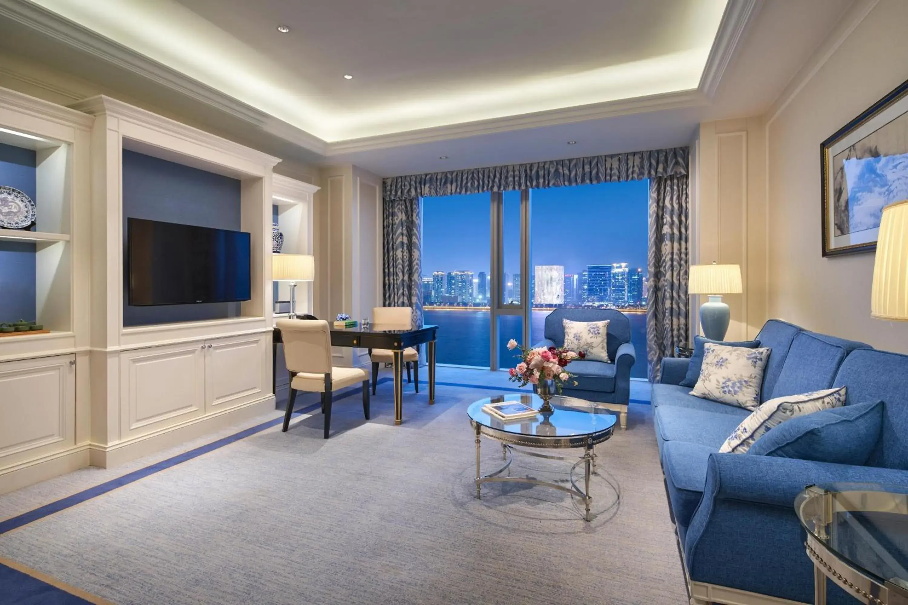 Living room, Seating Area in The Azure Qiantang, a Luxury Collection Hotel, Hangzhou