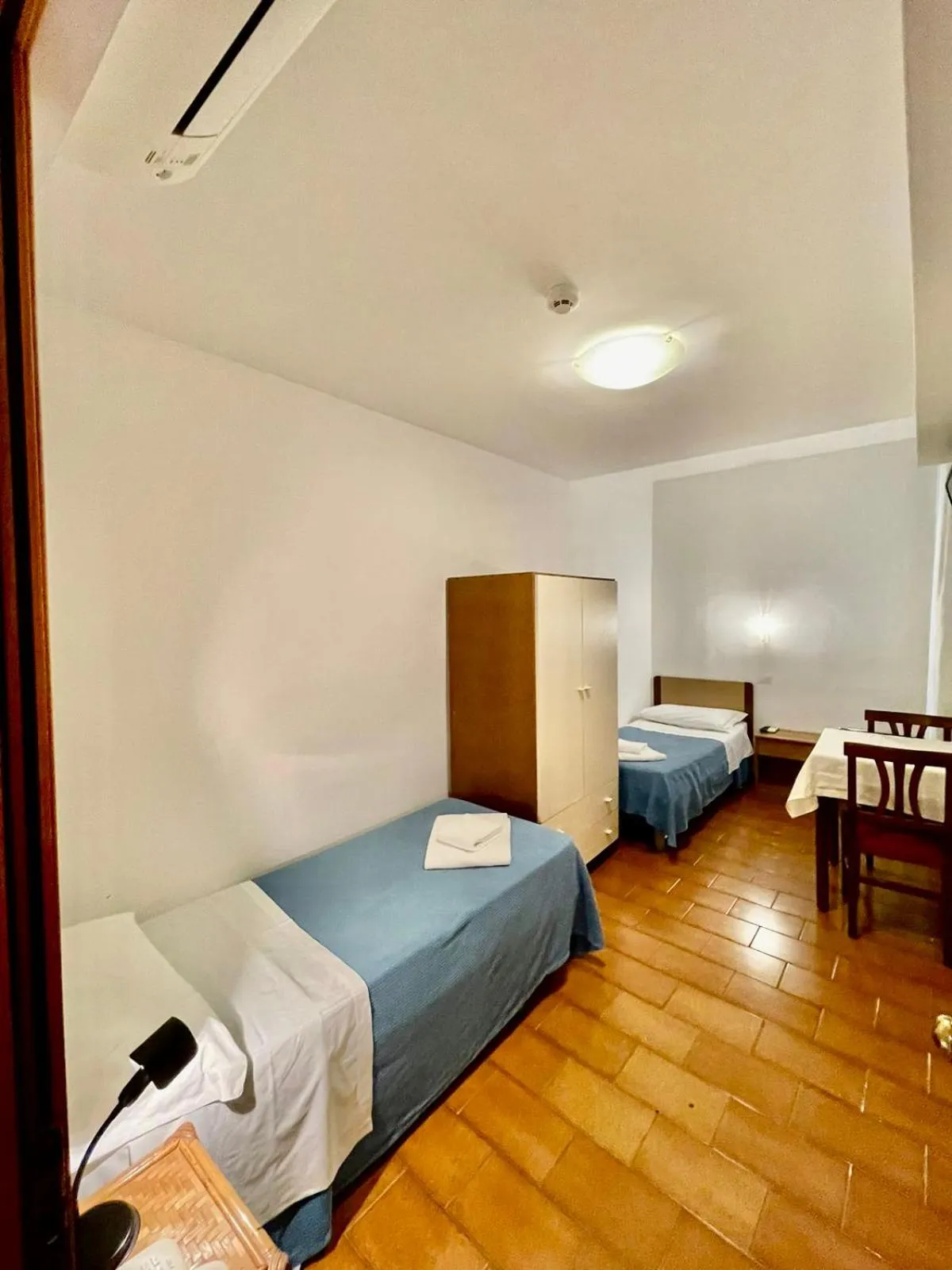 Photo of the whole room, Bed in Hotel Canada