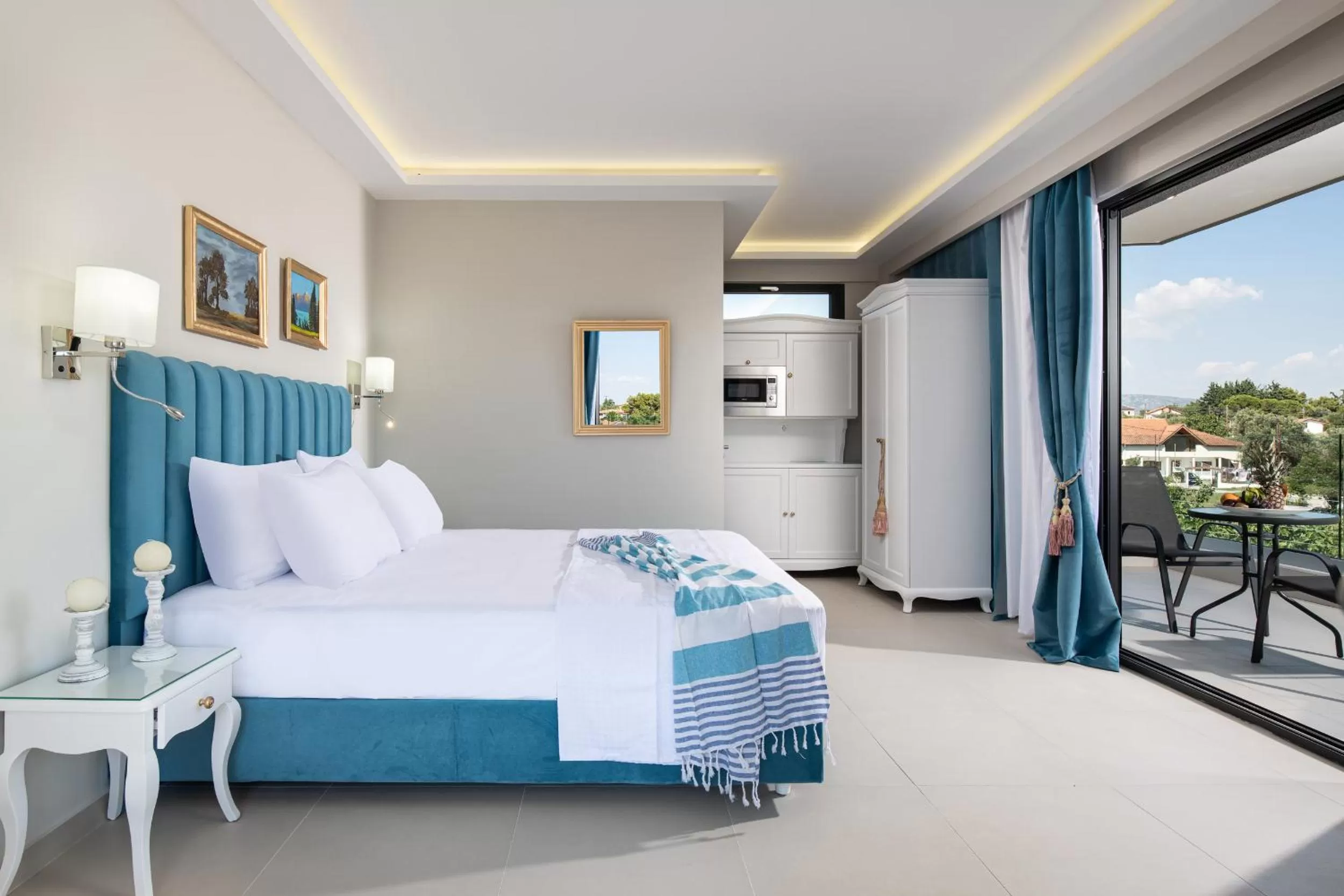 Photo of the whole room, Bed in Light Blue Hotel