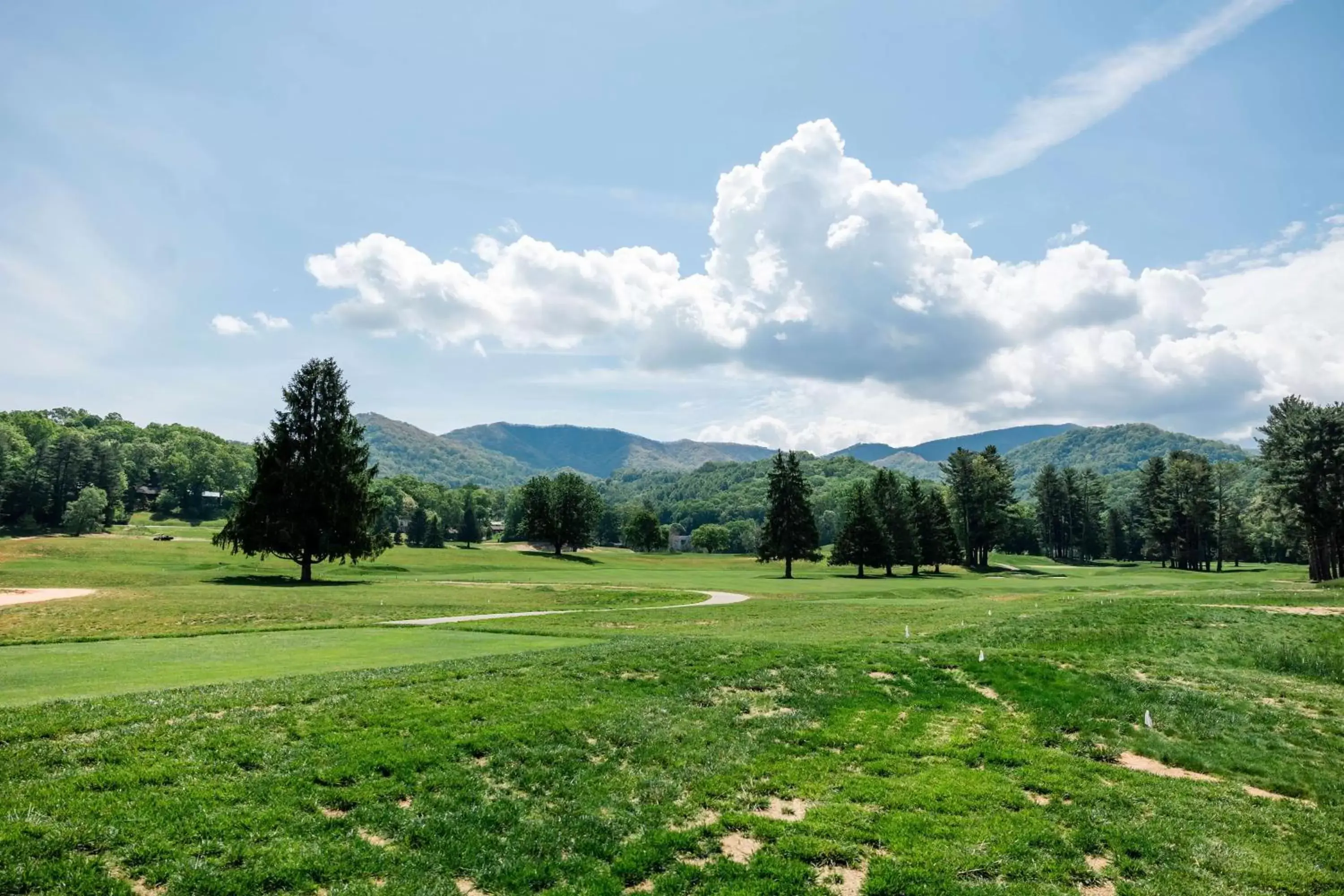 Golfcourse in Waynesville Inn & Golf Club, Trademark Collection by Wyndham