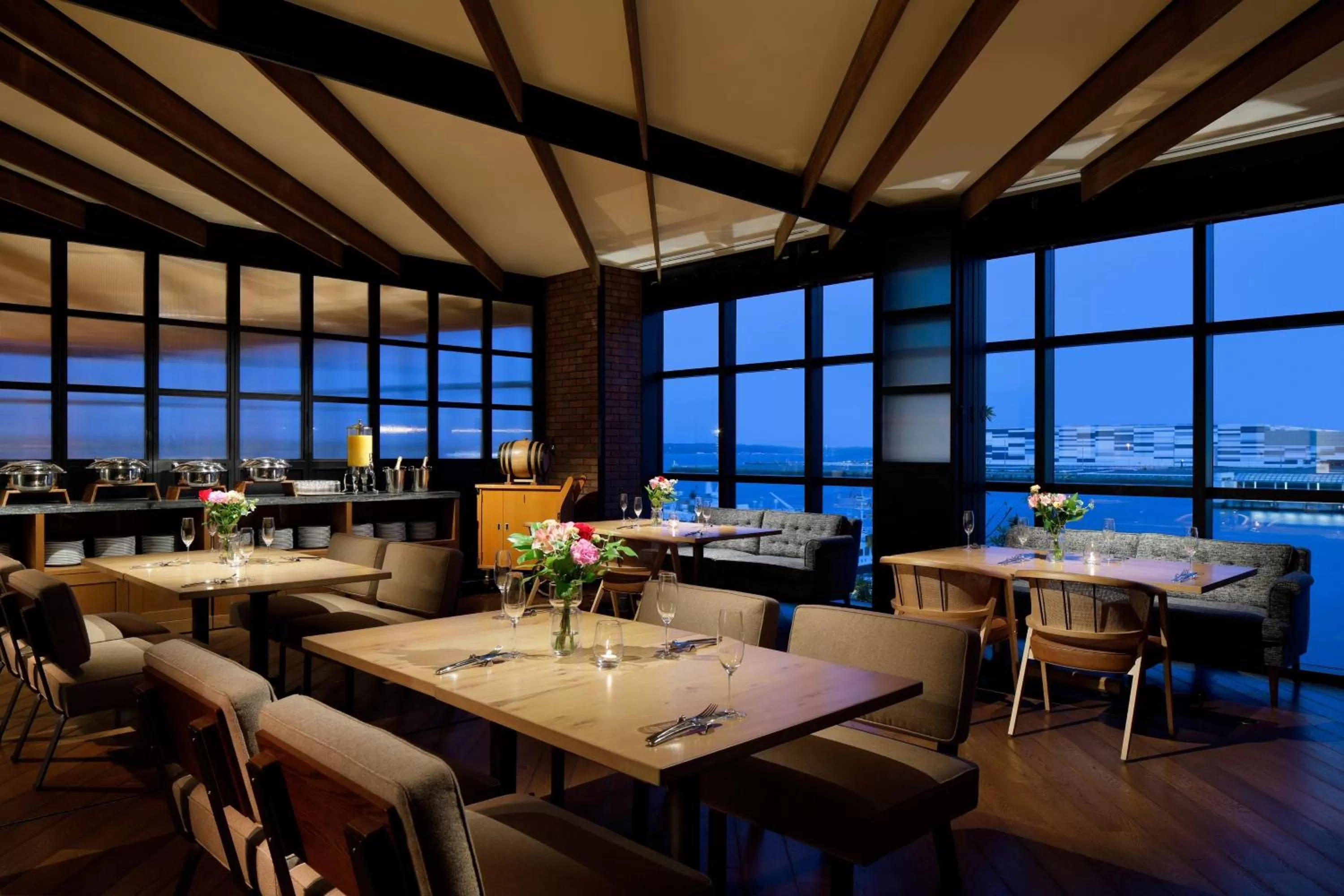 Restaurant/places to eat in Four Points by Sheraton Nagoya, Chubu International Airport