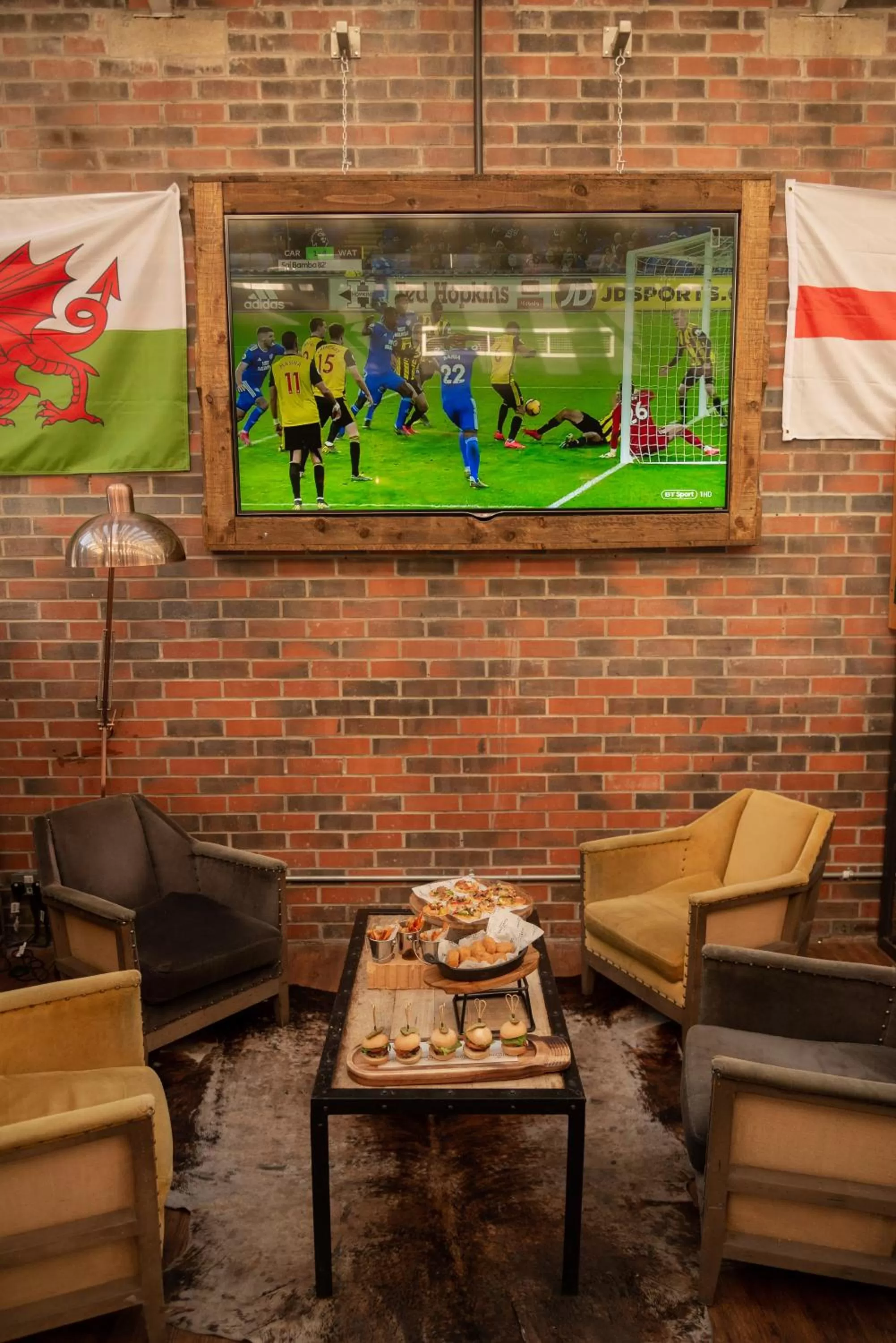 Communal lounge/ TV room in Novotel Cardiff Centre