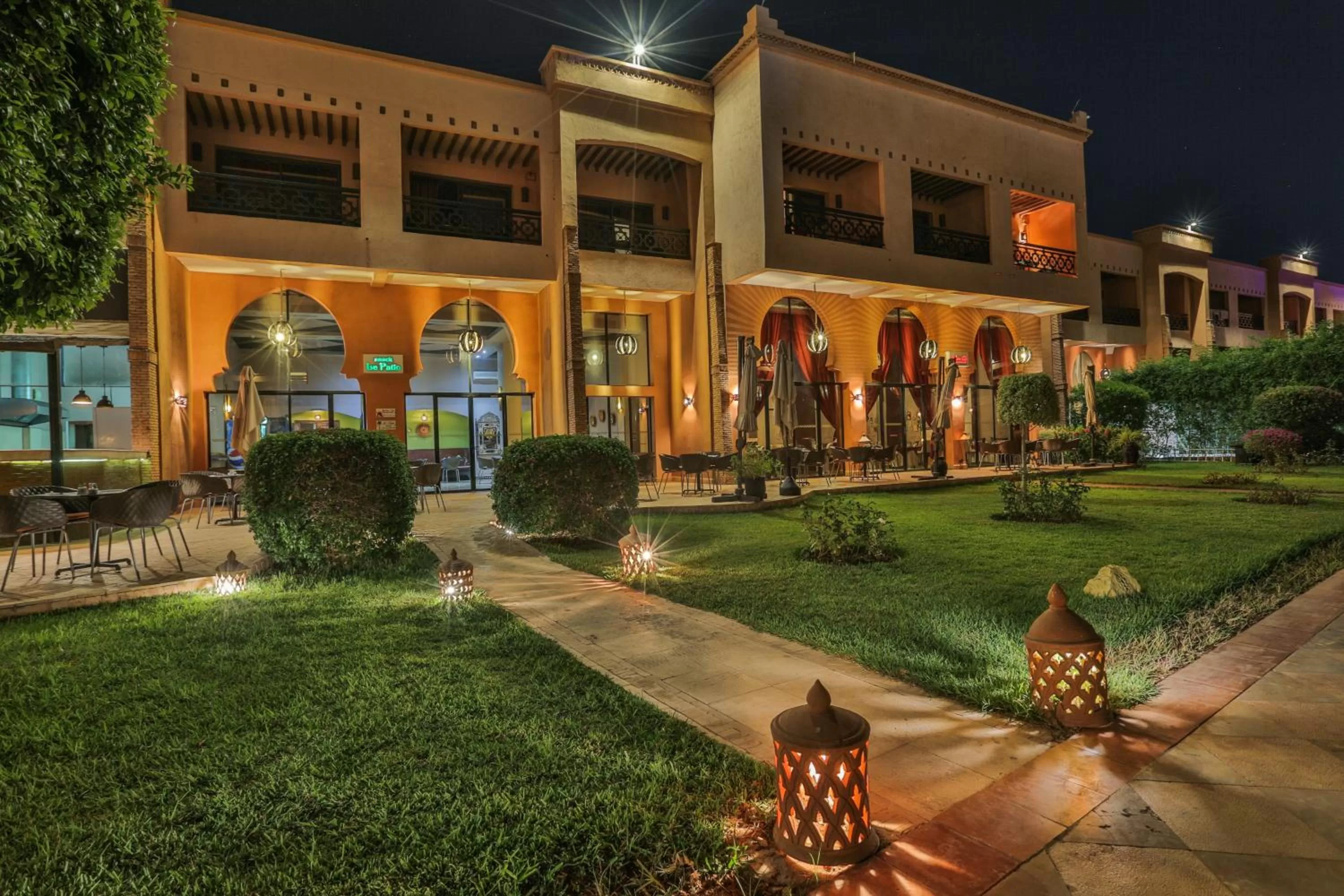 BBQ facilities in Zalagh Kasbah Hotel & Spa