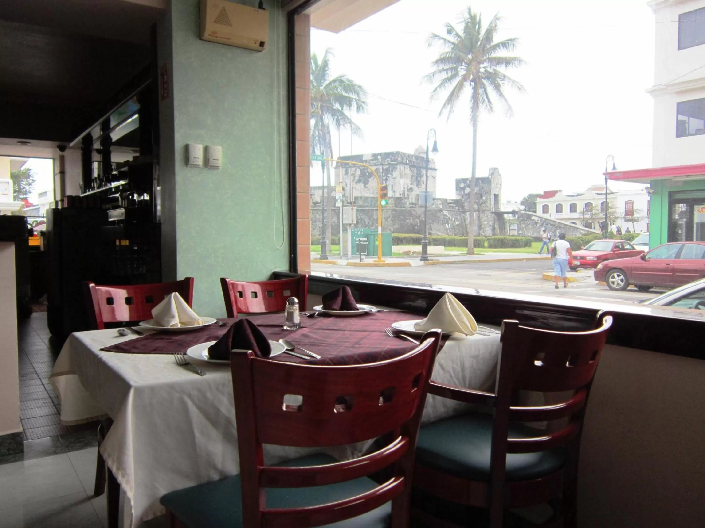 Restaurant/places to eat in Hotel Baluarte