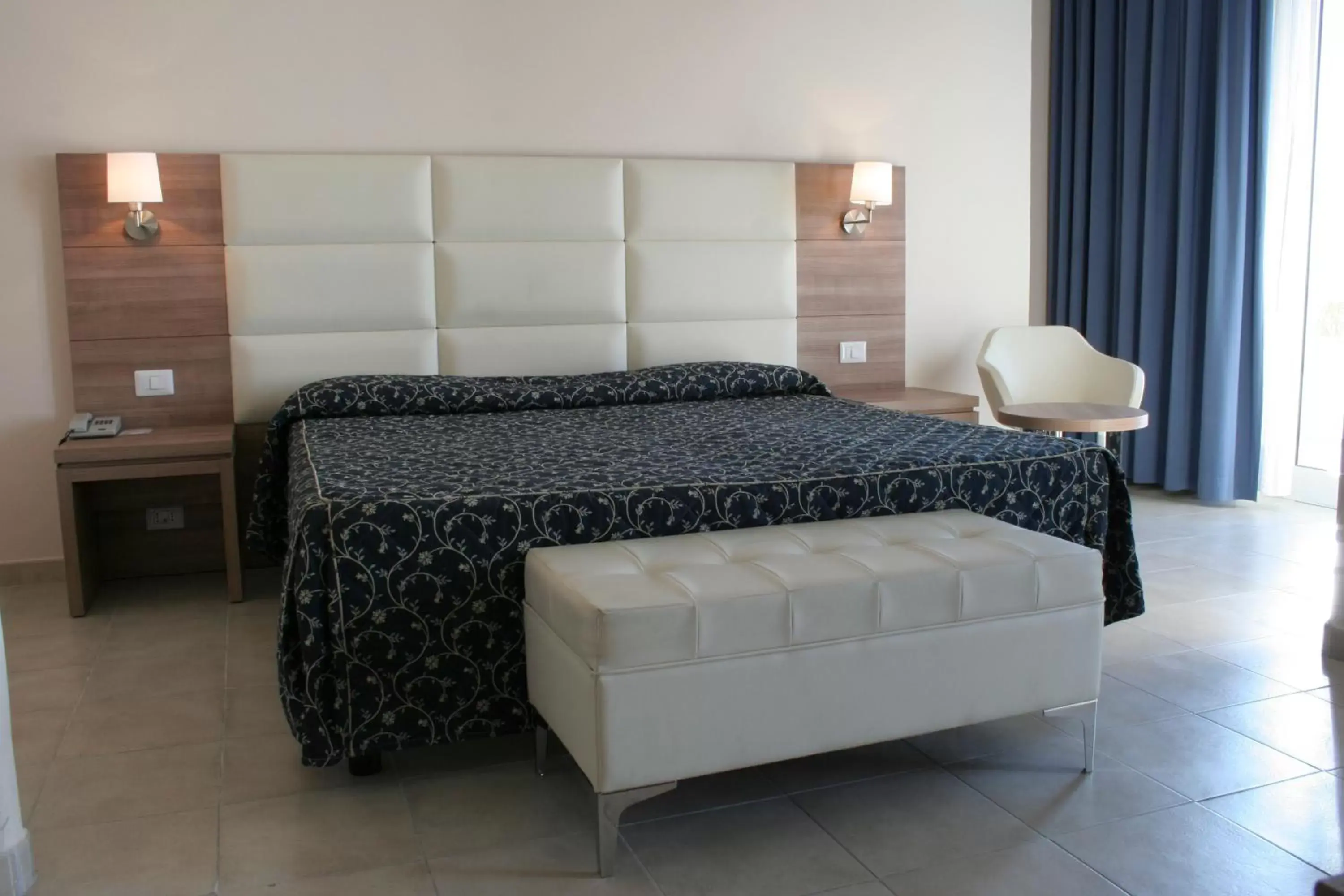 Bed in Hotel Mediterraneo