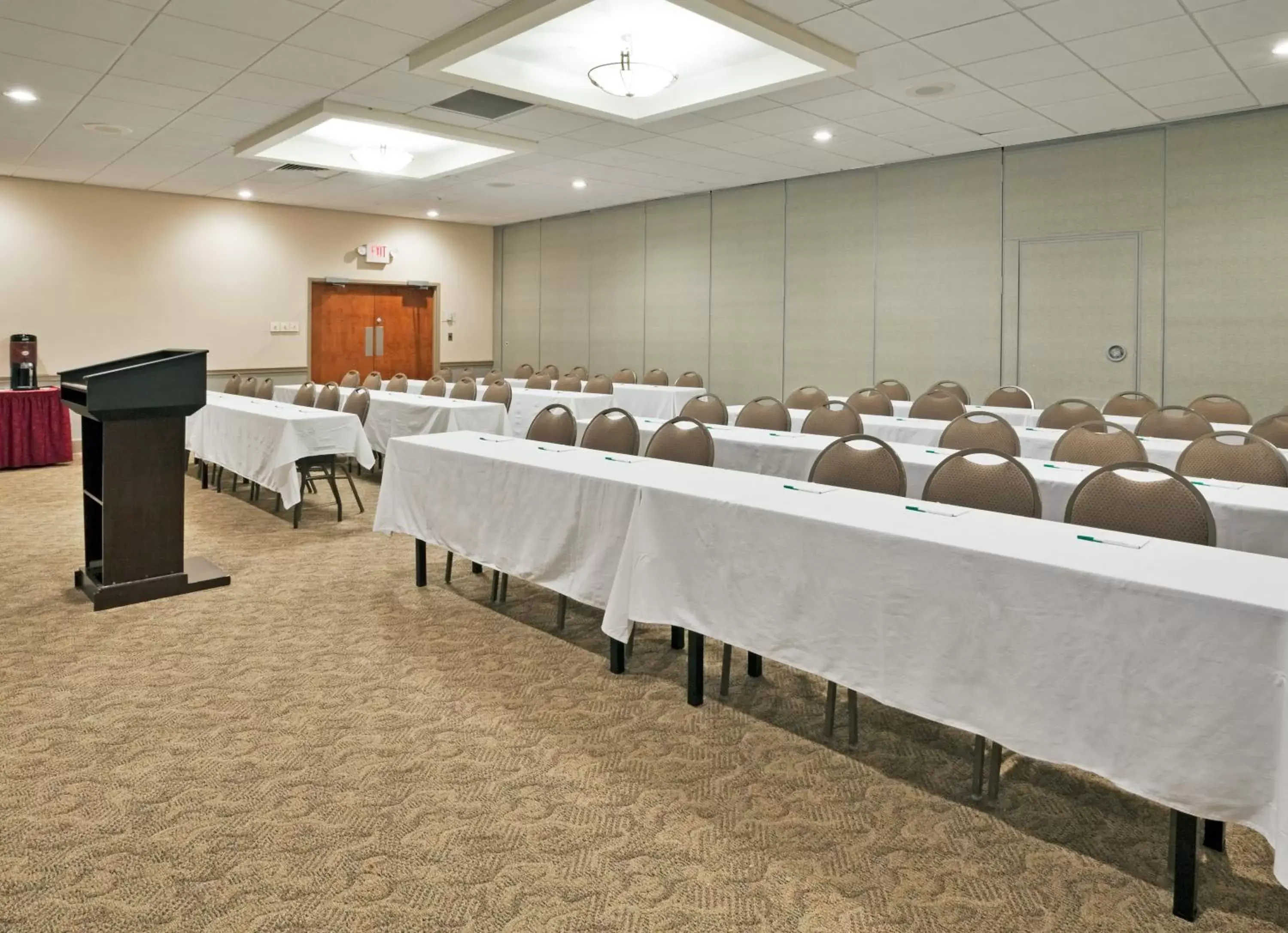 Meeting/conference room in Holiday Inn Birmingham-Airport, an IHG Hotel