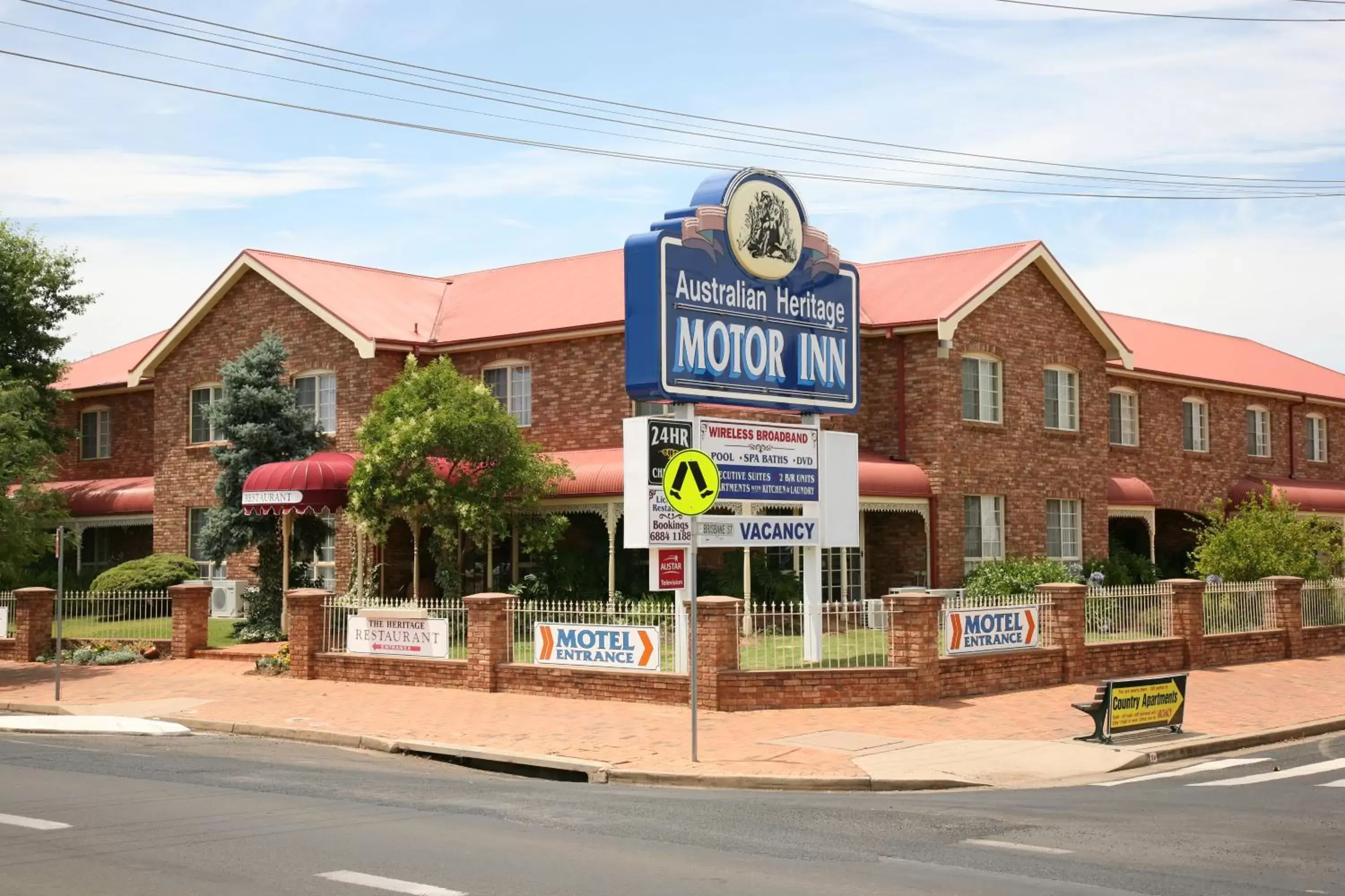 Facade/entrance, Property Building in Australian Heritage Motor Inn