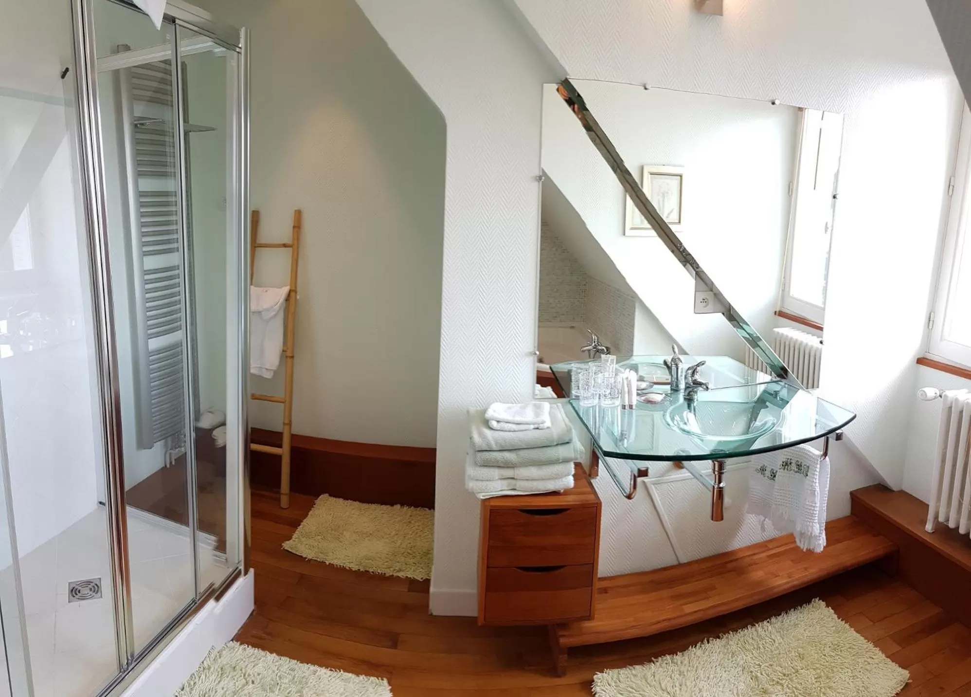 Bathroom in La Poignardière