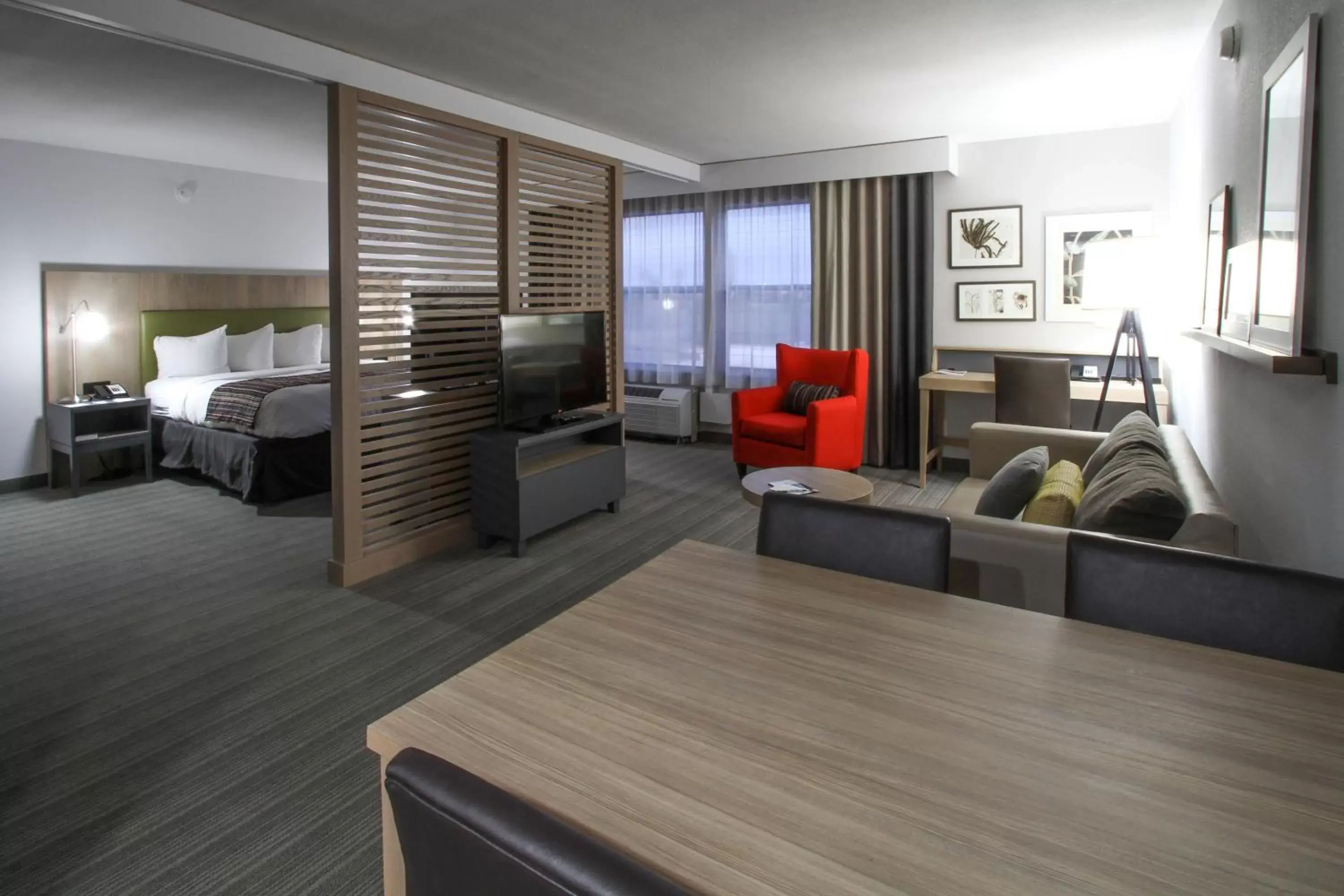 Living room, Seating Area in GreenTree Inn & Suites Phoenix Sky Harbor