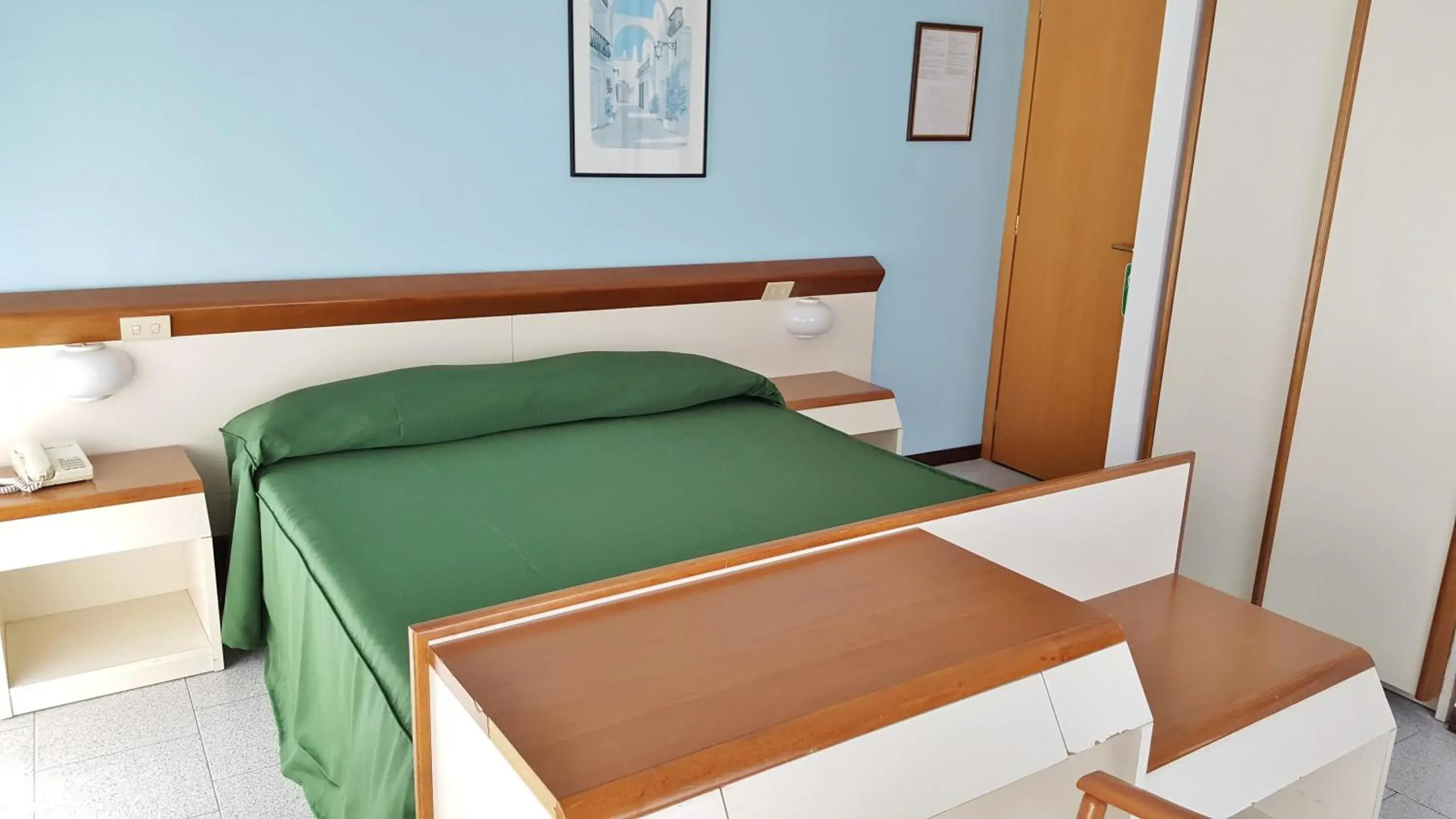 Bed in Hotel Italie et Suisse