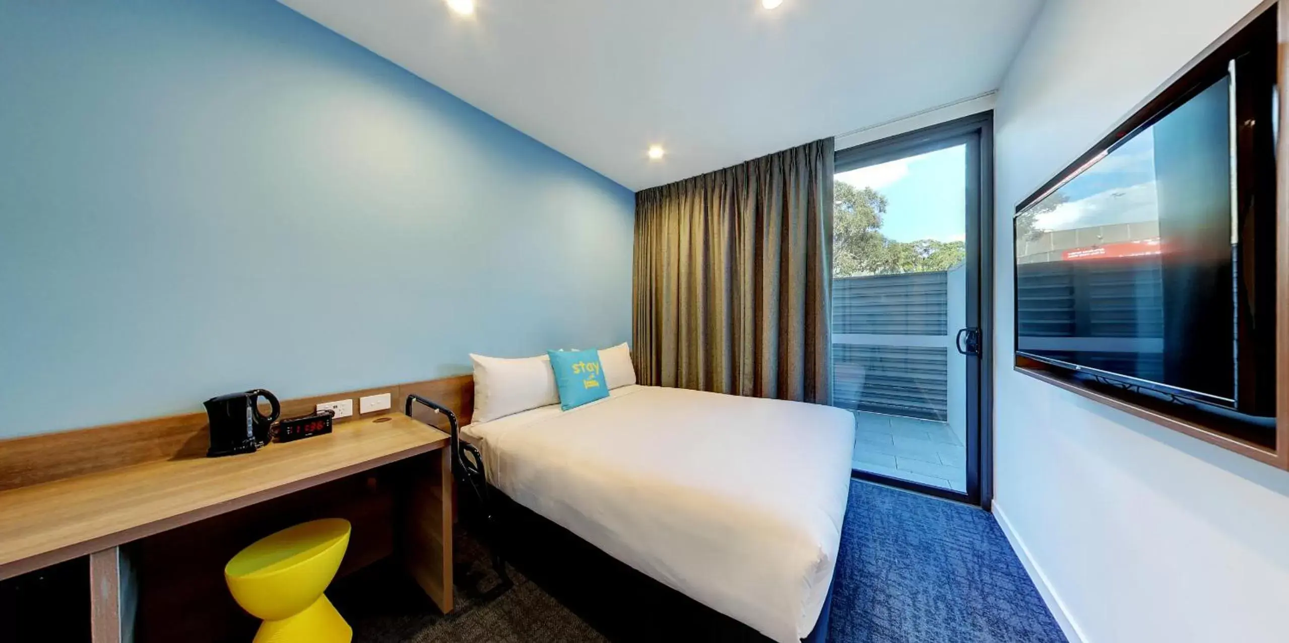 Photo of the whole room, Bed in ibis budget Sydney Airport