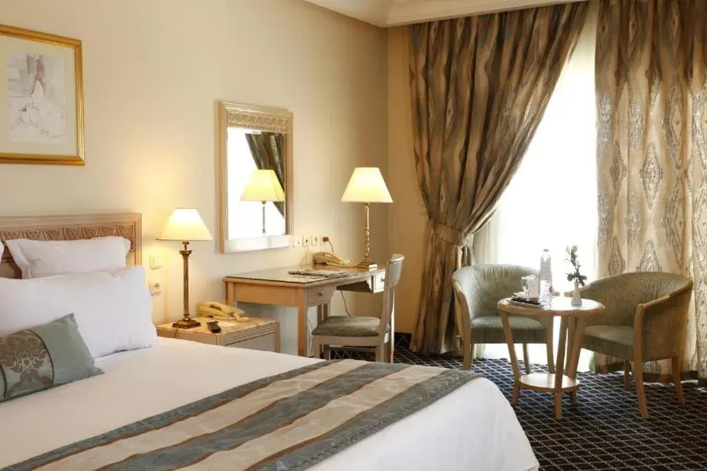 Bedroom, Bed in Regency Tunis Hotel
