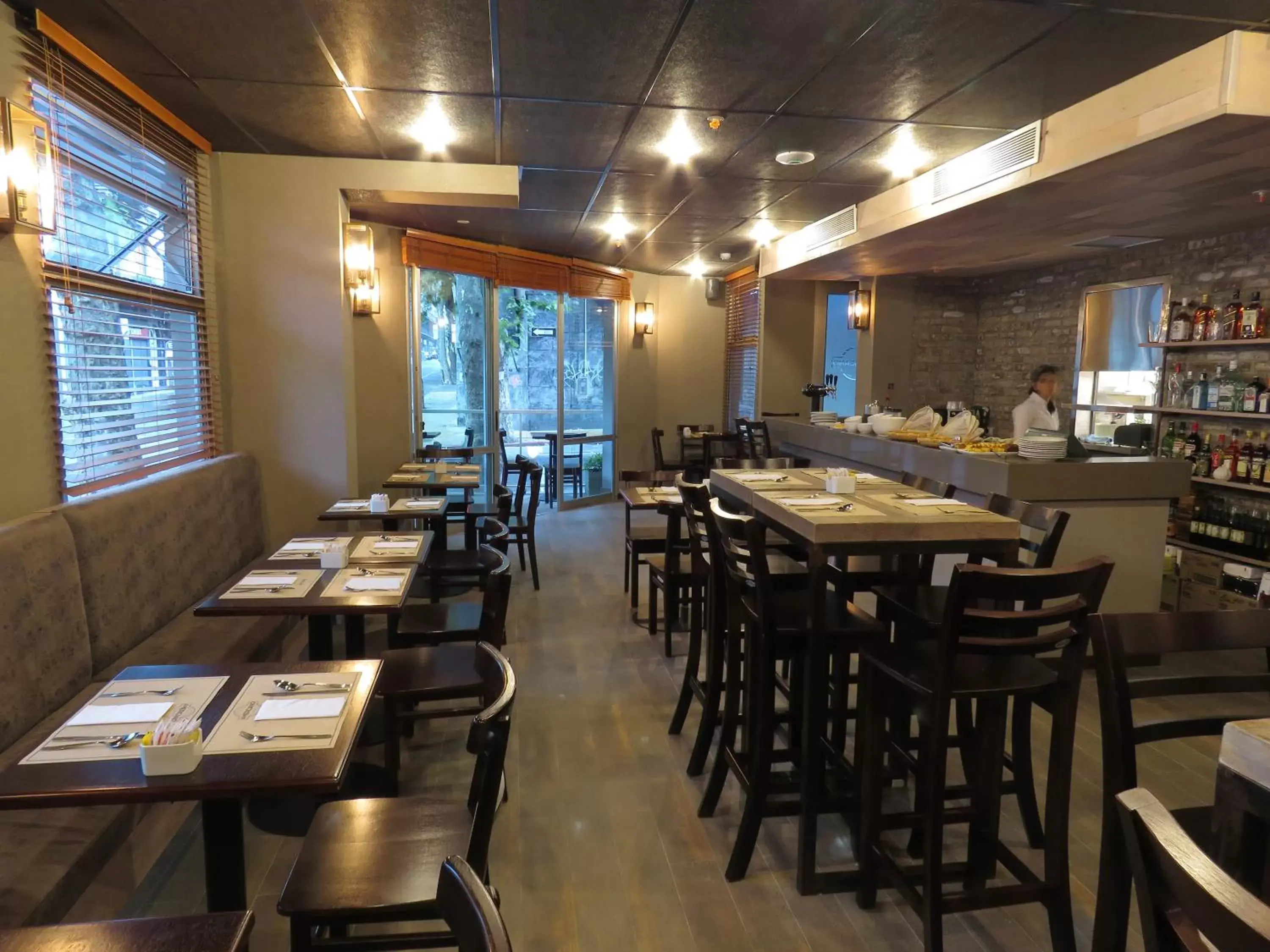 Restaurant/places to eat in Smart Hotel Montevideo Restaurant/places to eat in Smart Hotel Montevideo