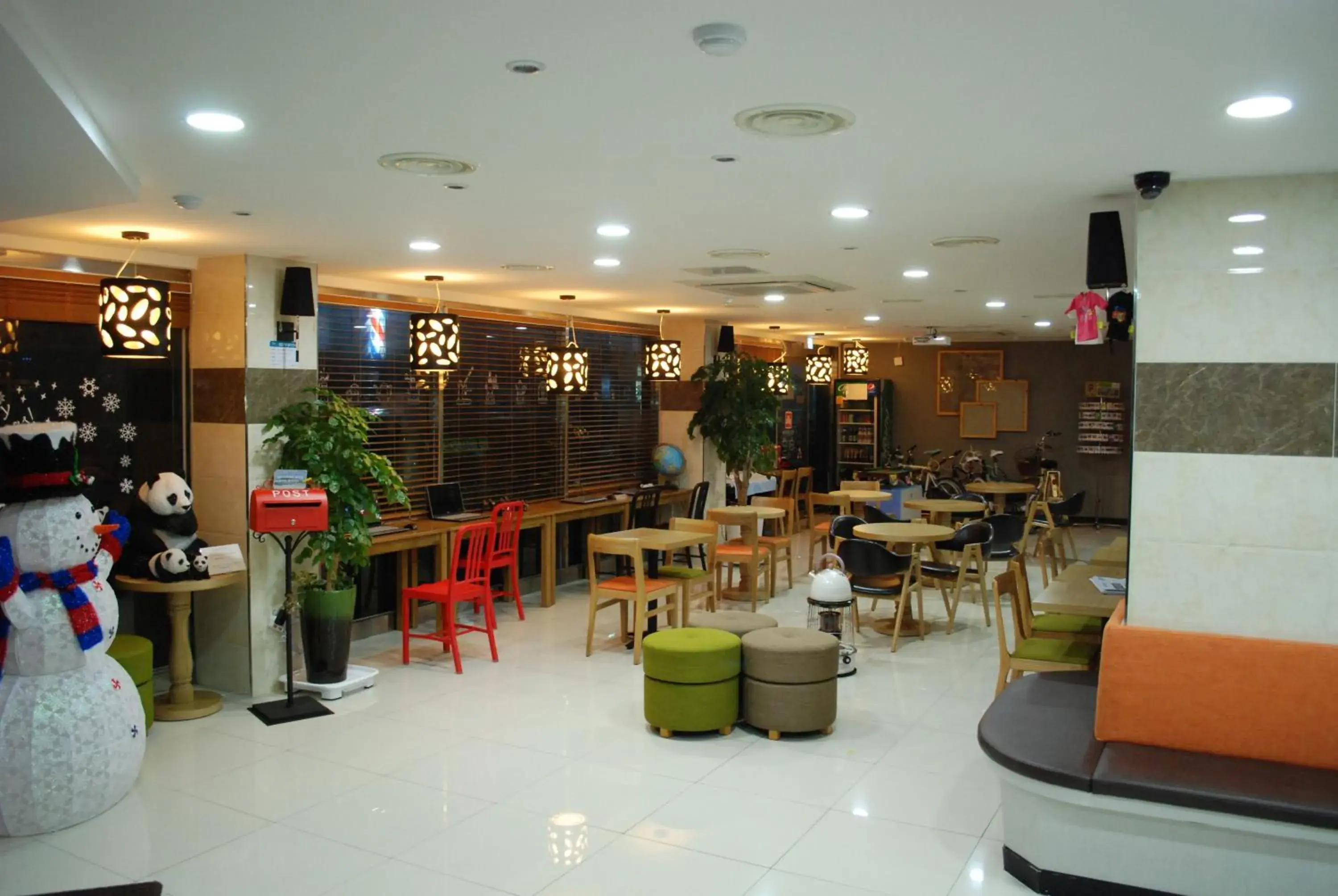 Lounge or bar, Restaurant/Places to Eat in Jeju R Guesthouse
