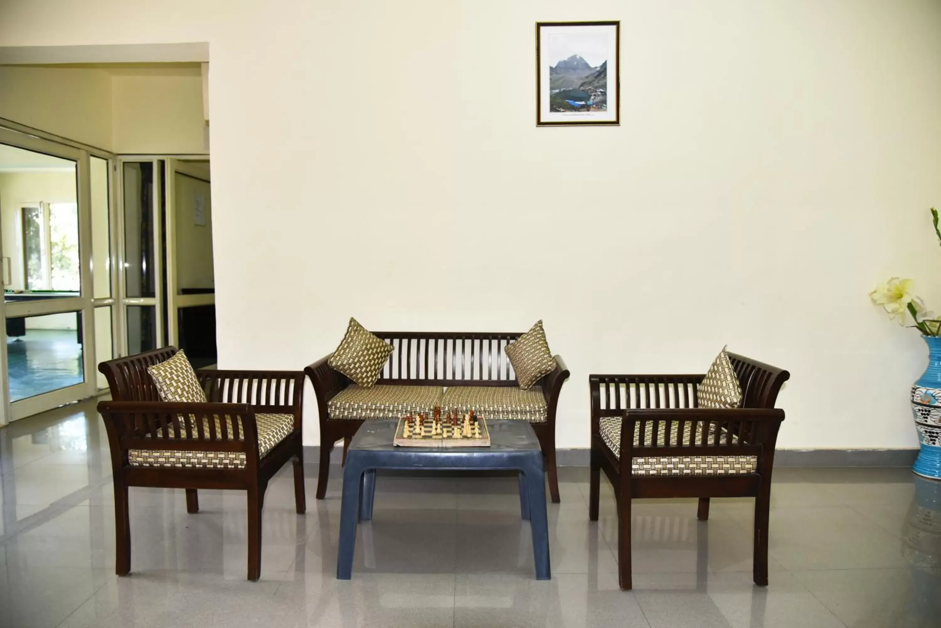 Game Room, Seating Area in Indraprastha Resort, Dalhousie