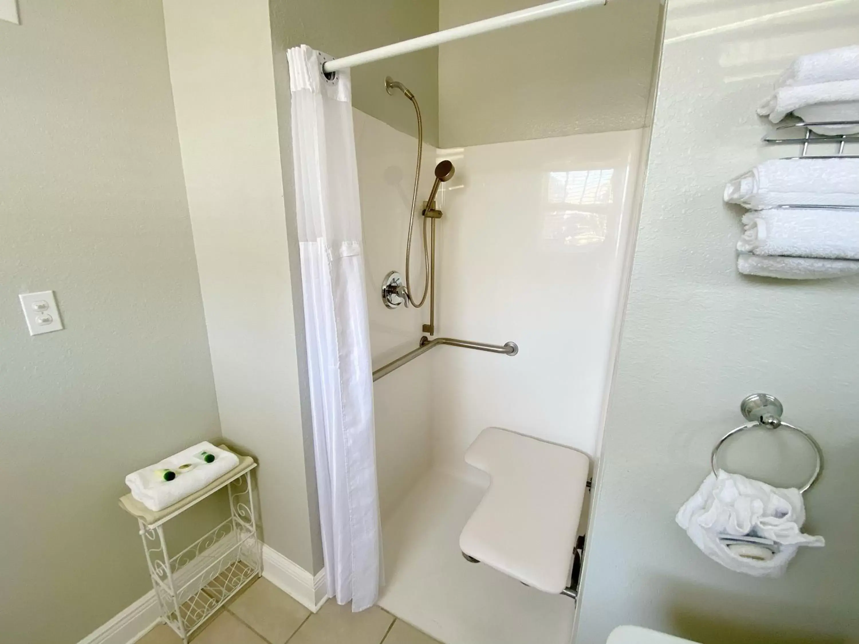 Bathroom in Crystal Bay Historic Hotel