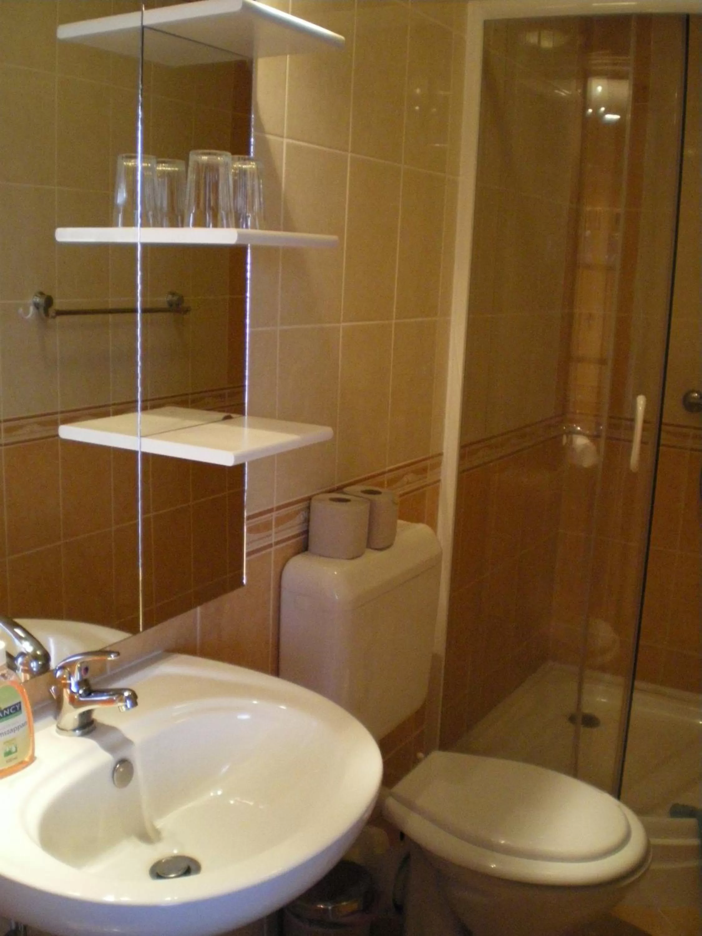 Bathroom in Mediterrán Panzió